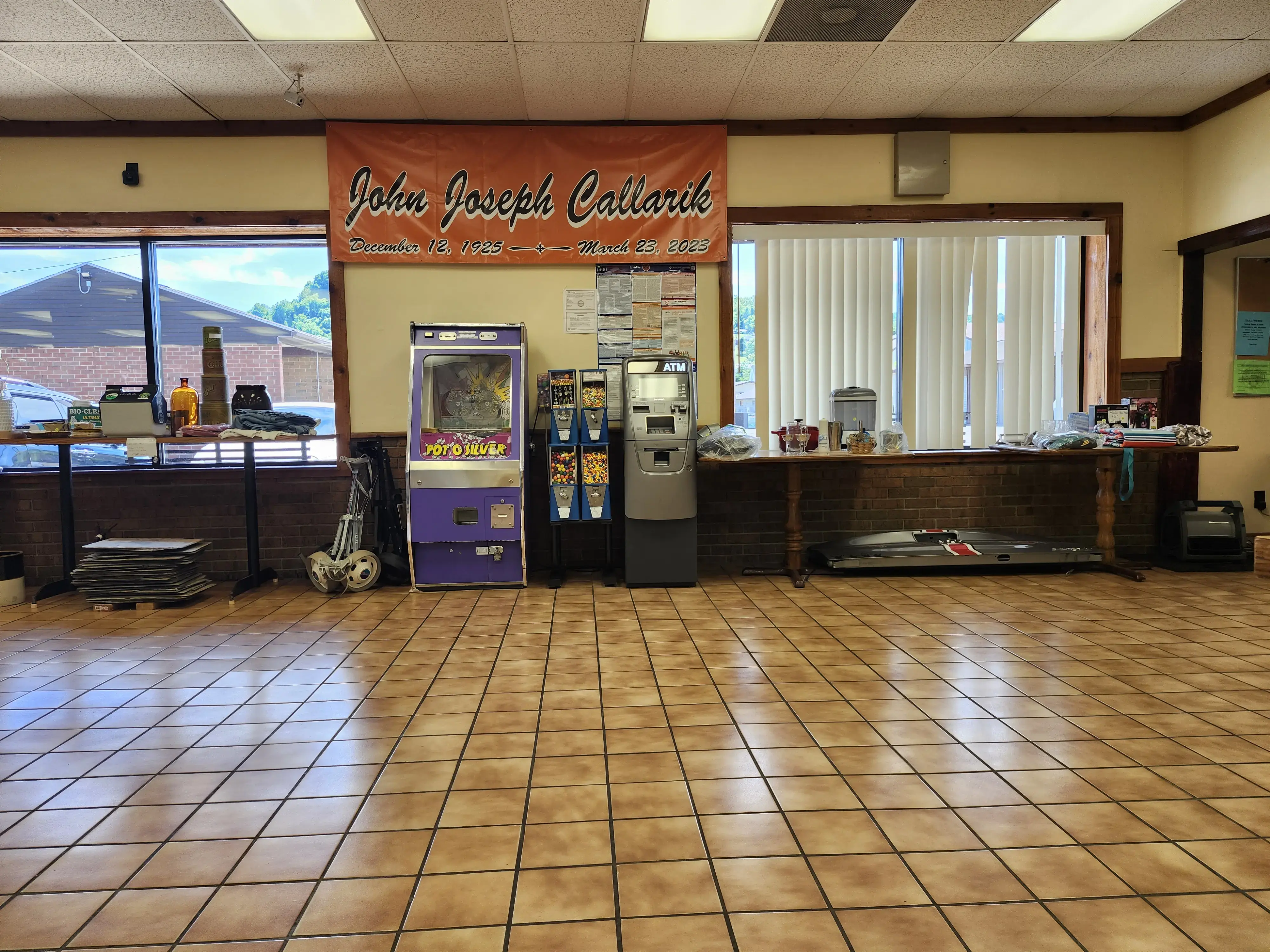 Double J Laundromat @ Chapter Square thumbnail 5