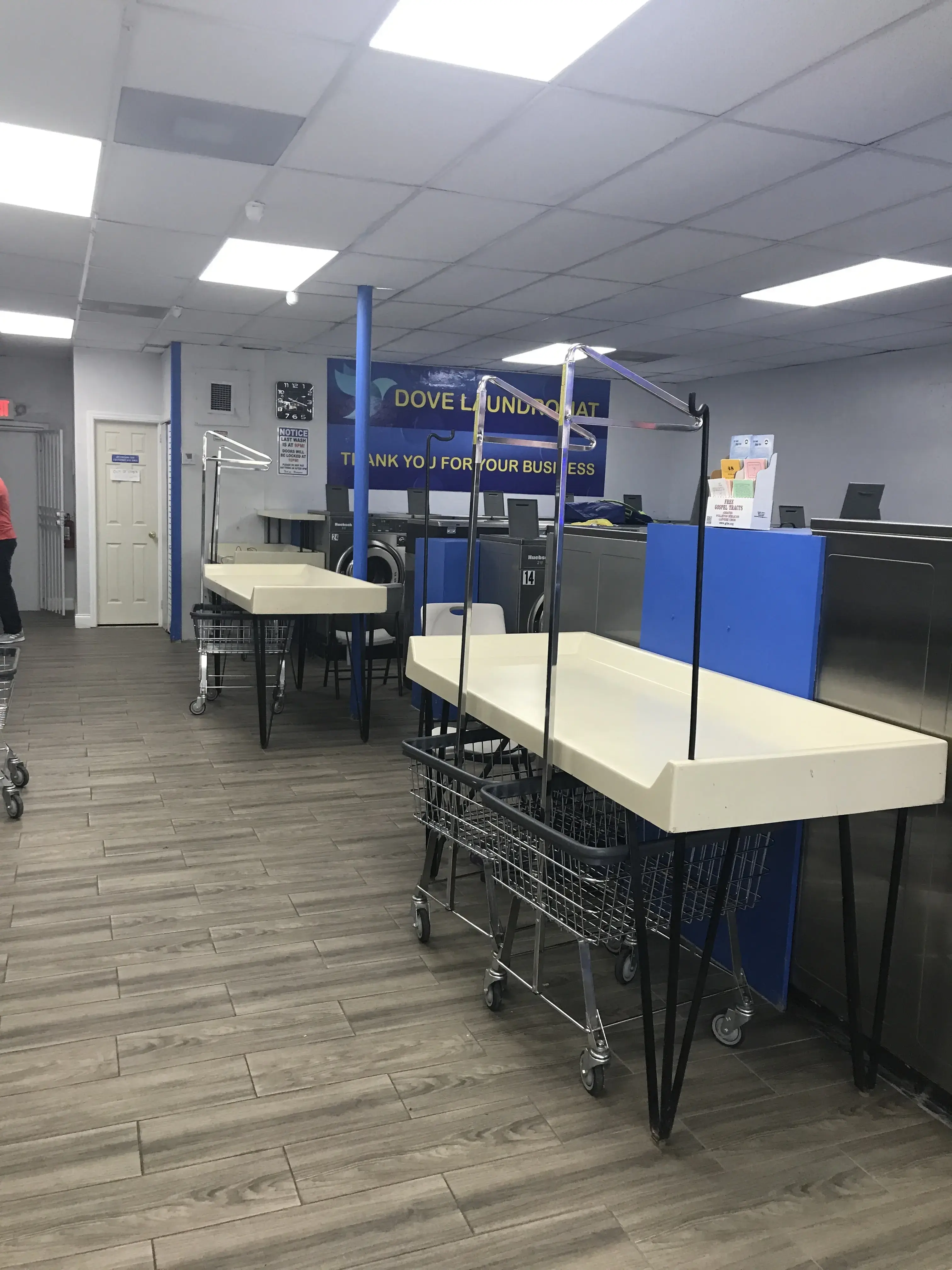 Dove Laundromat - Image 8