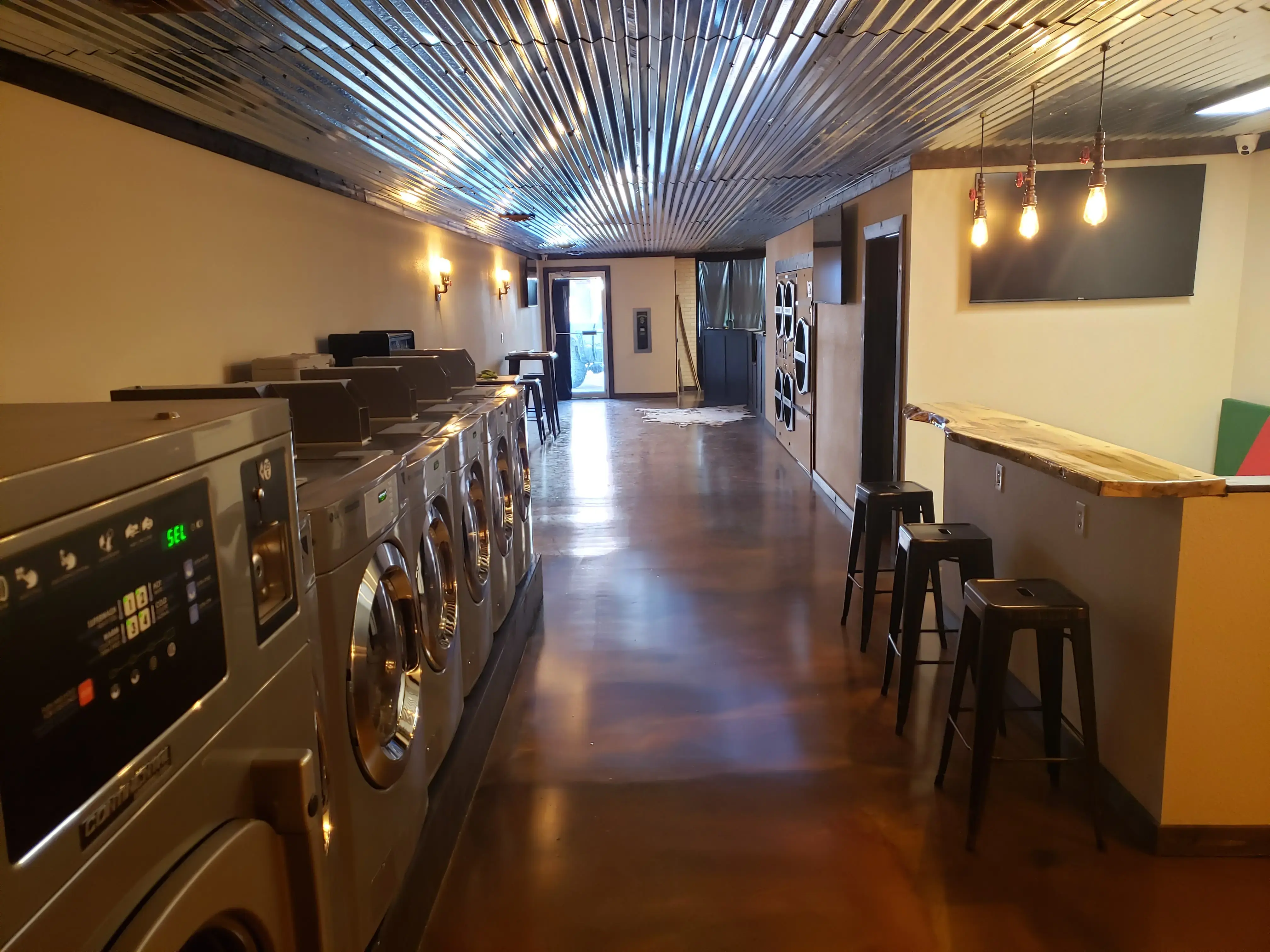 Downtown Laundry thumbnail 1