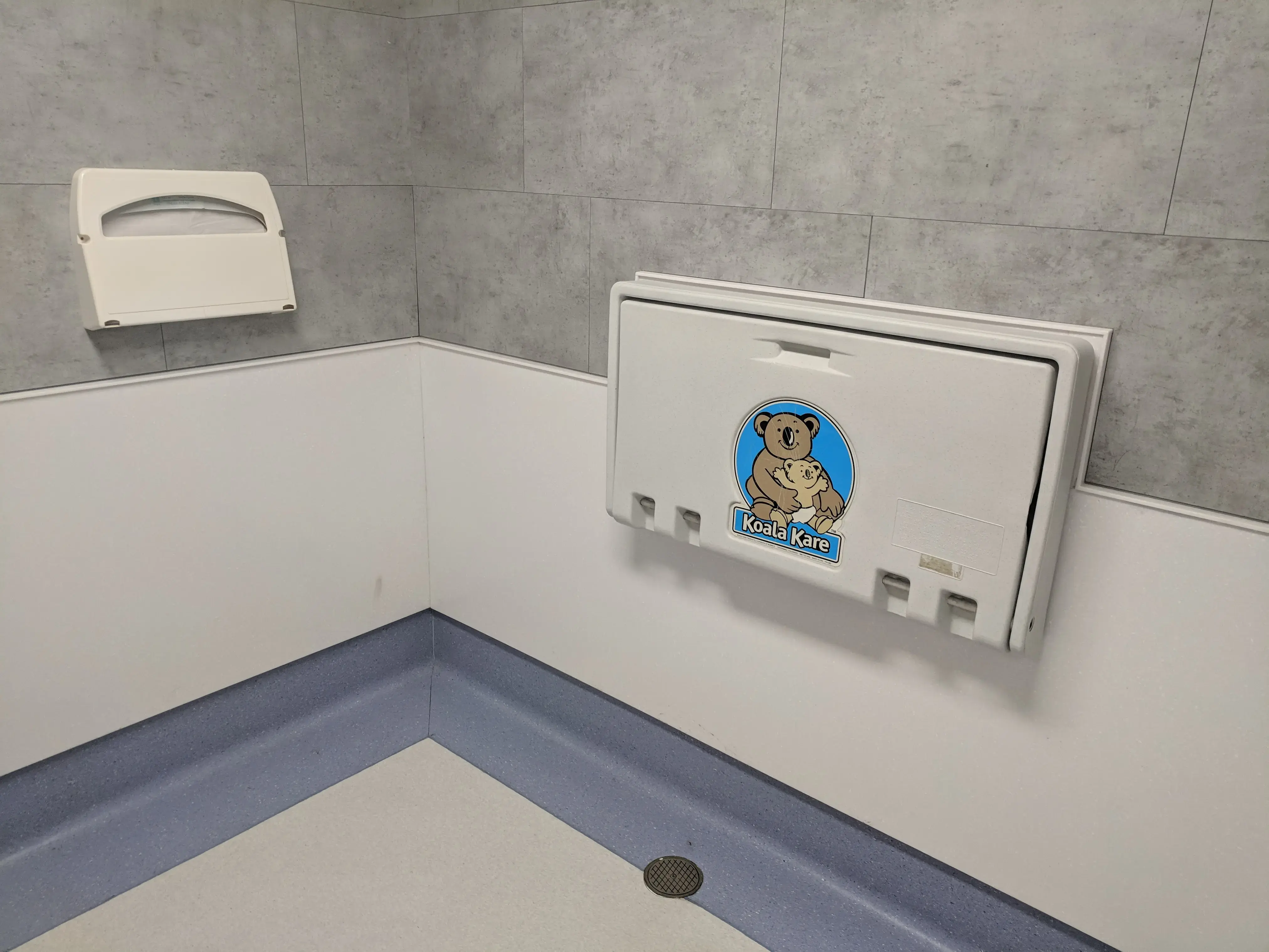 Downtown Laundry Express - Image 17