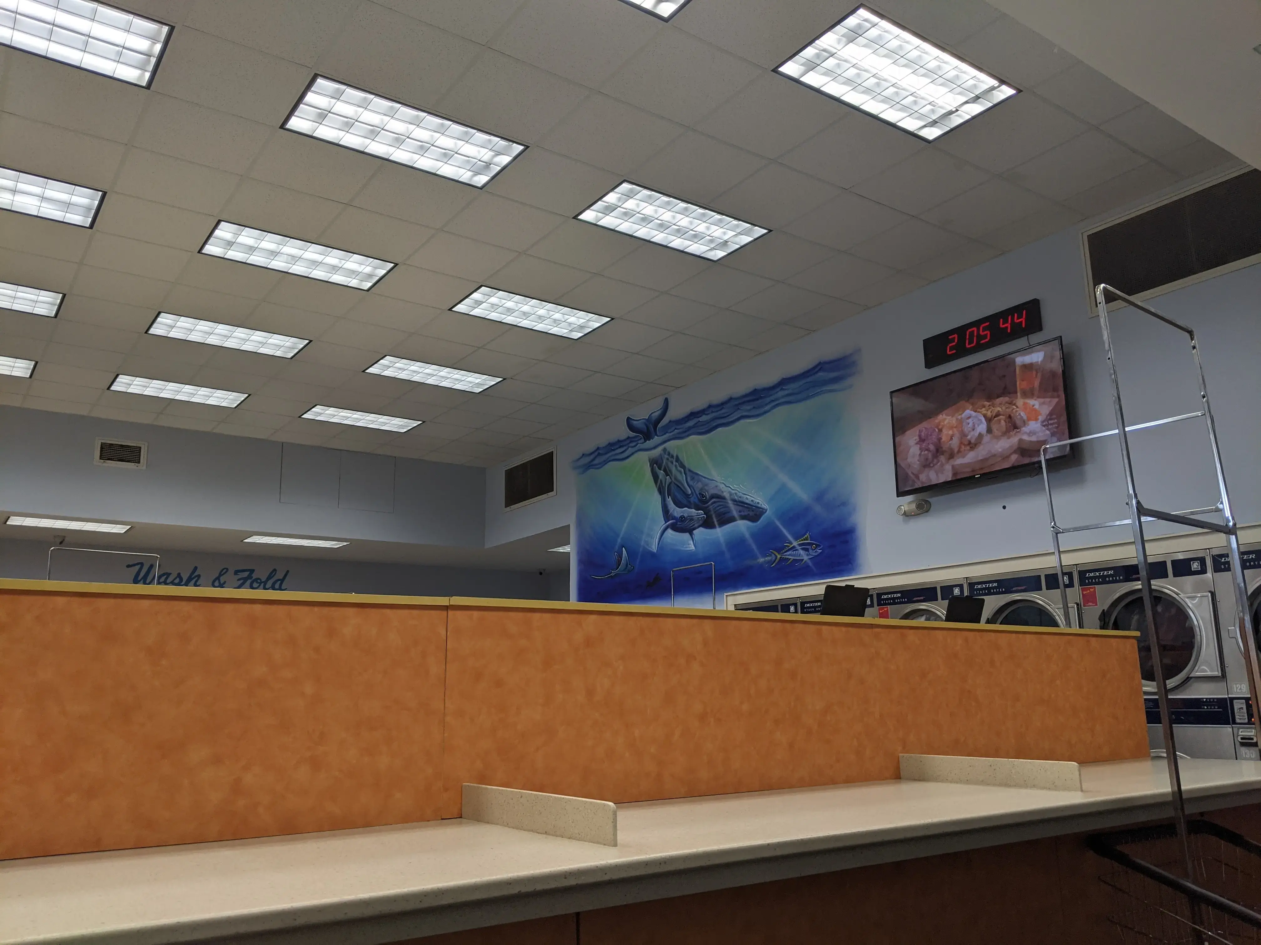 Downtown Laundry Express - Image 8