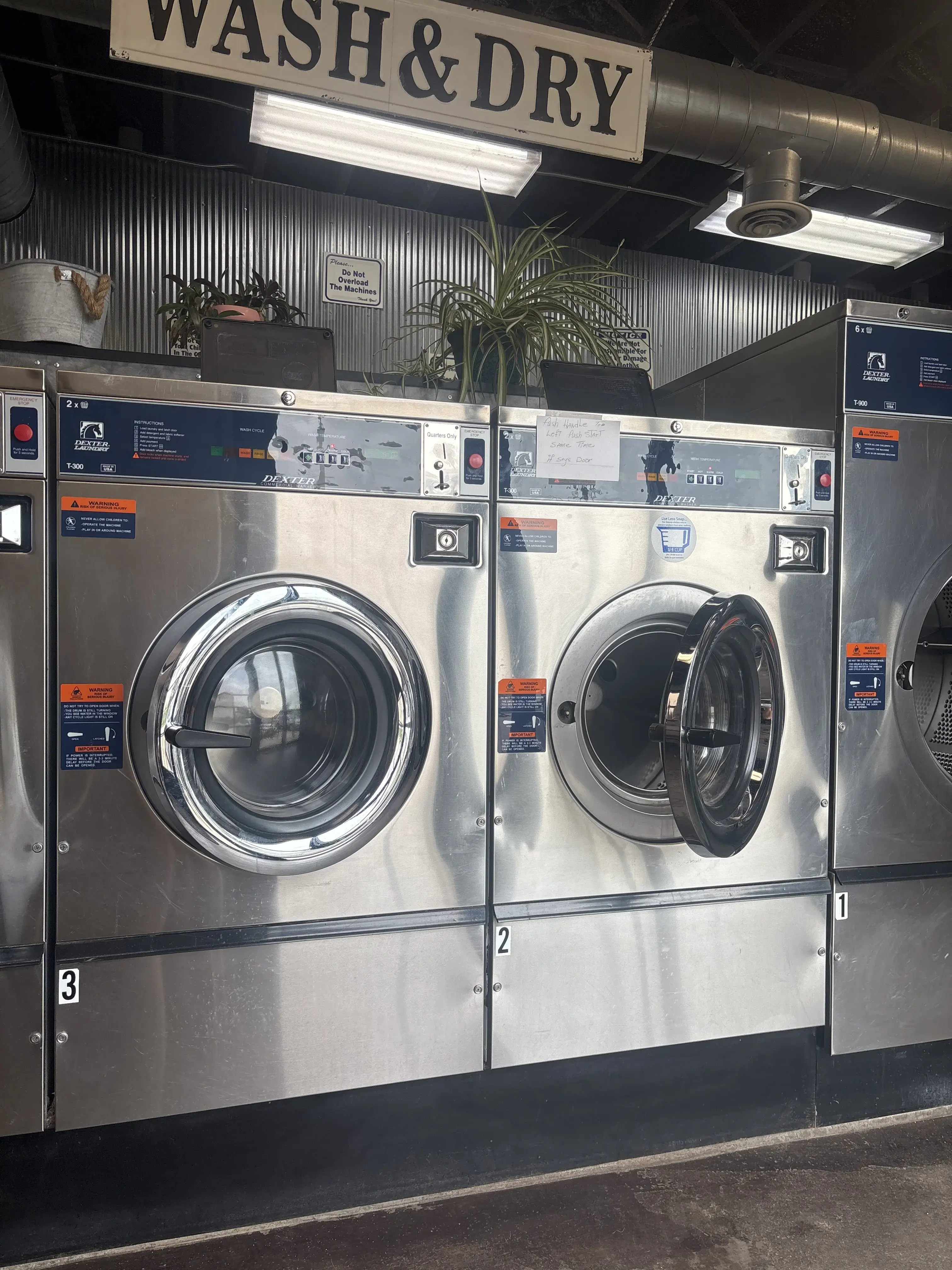 Downtown Laundry thumbnail 5