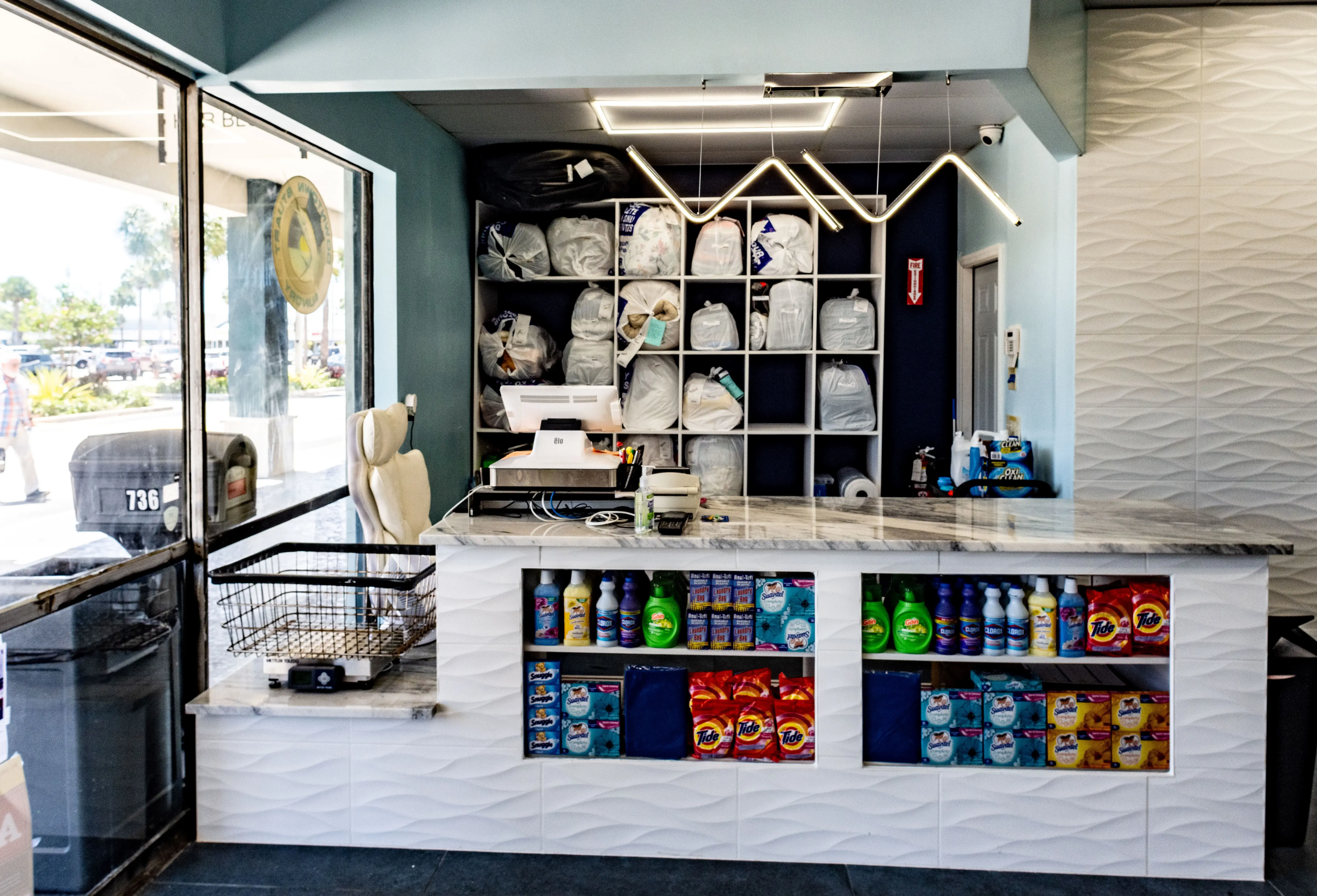 Downtown Stuart Laundry - Image 6