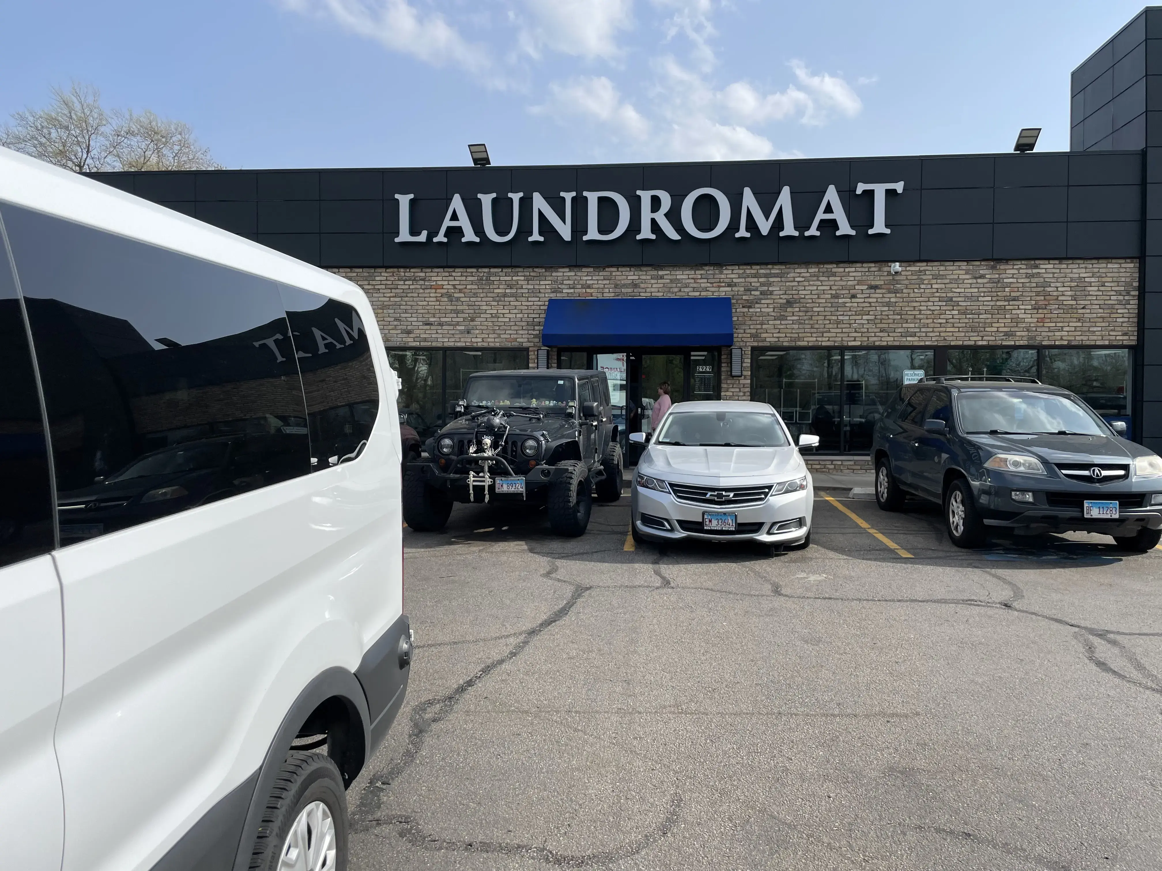 Dream Clean Laundromat - Image 8