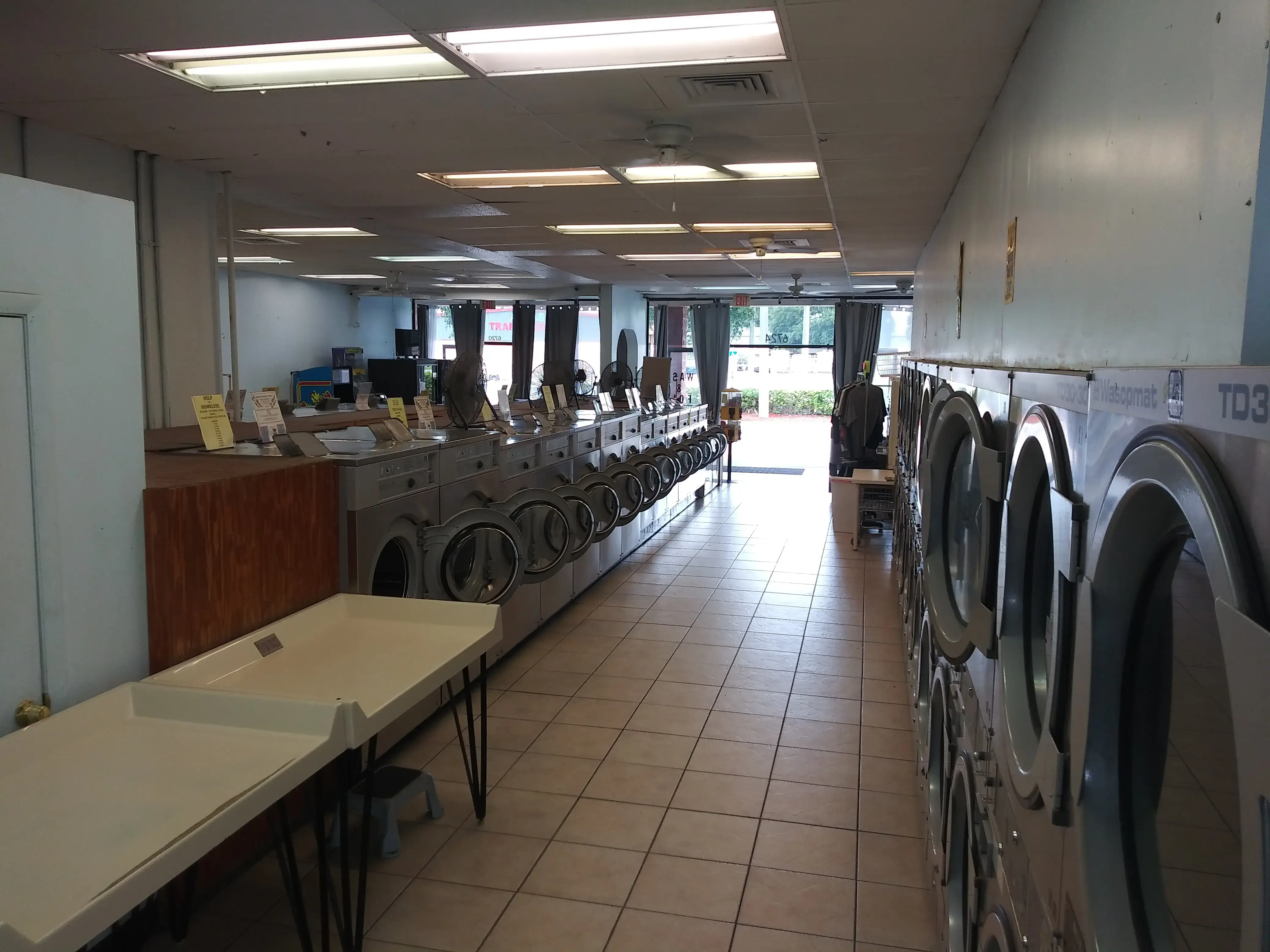 Drop - Wash & Fold Coin Laundry-Full Service Laundromat - Image 5