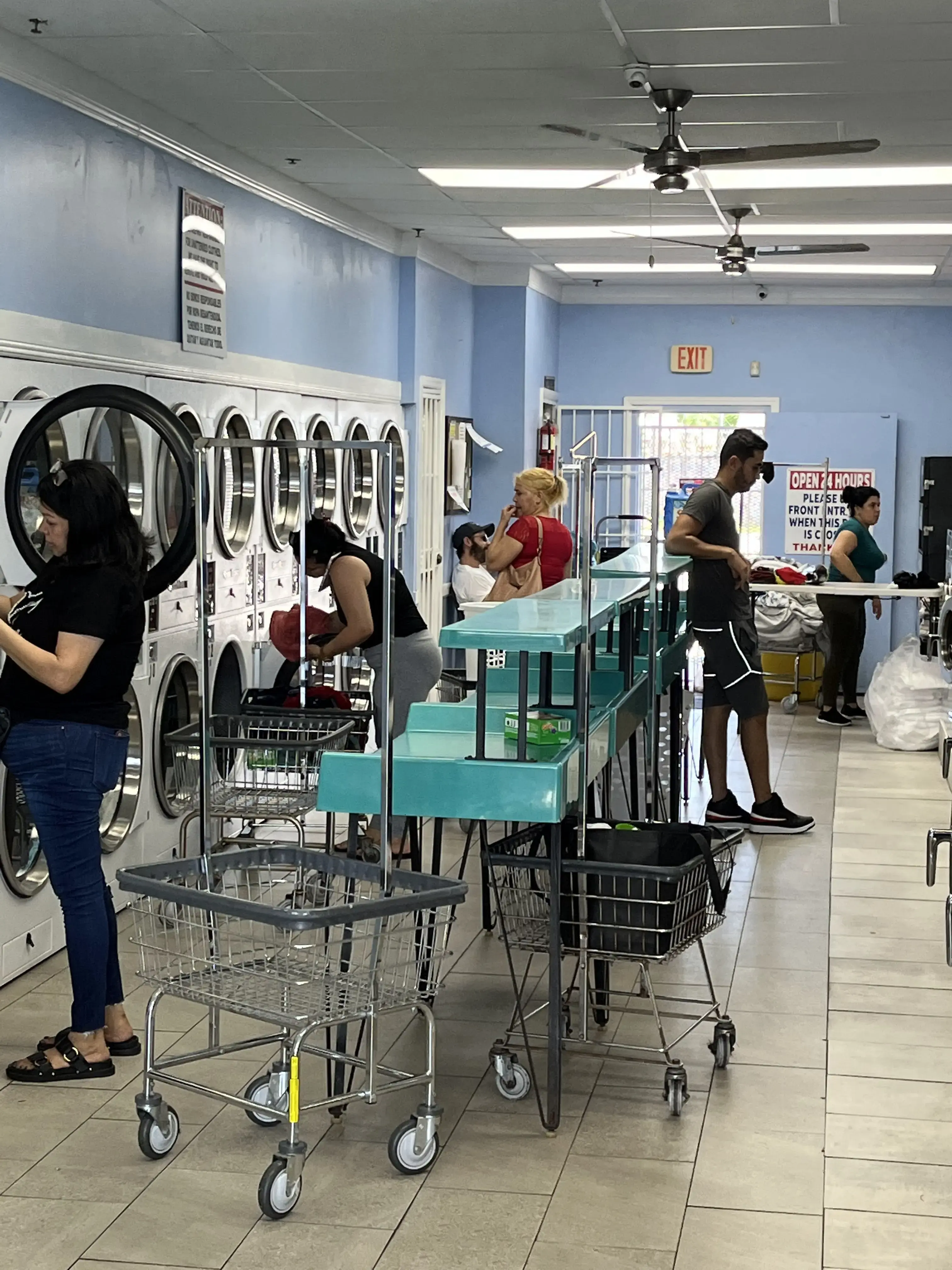 Drop Go Coin Laundry & Linen Services thumbnail 11