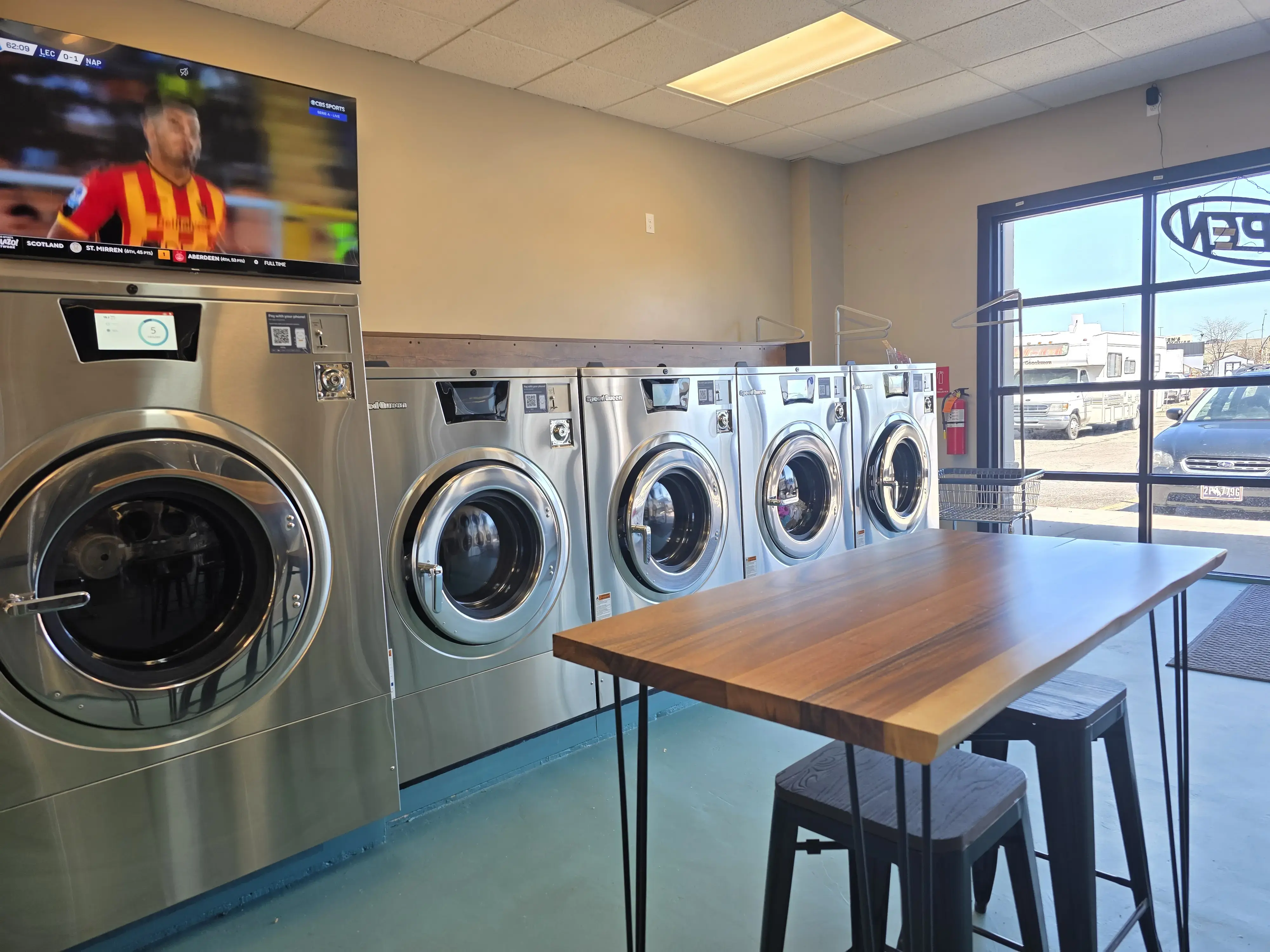 Drop N Dash Laundromat thumbnail 17