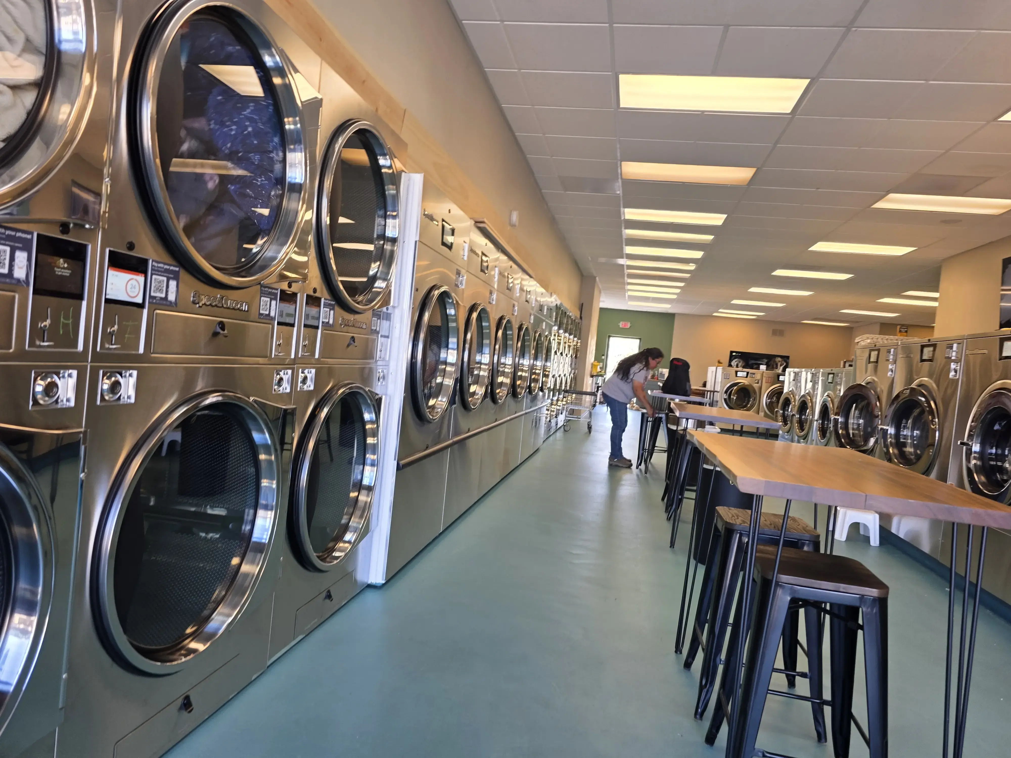 Drop N Dash Laundromat thumbnail 13