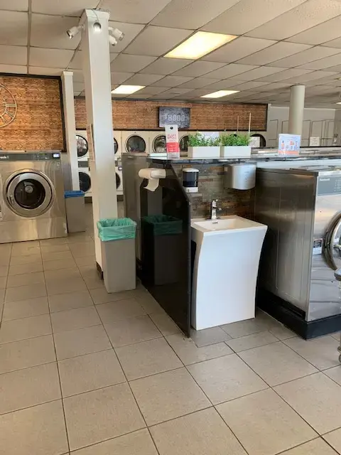Drop n Go Laundromat - Image 18