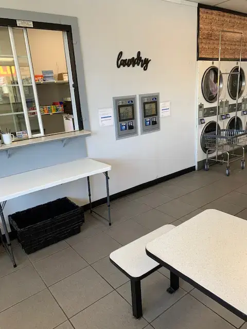Drop n Go Laundromat - Image 14