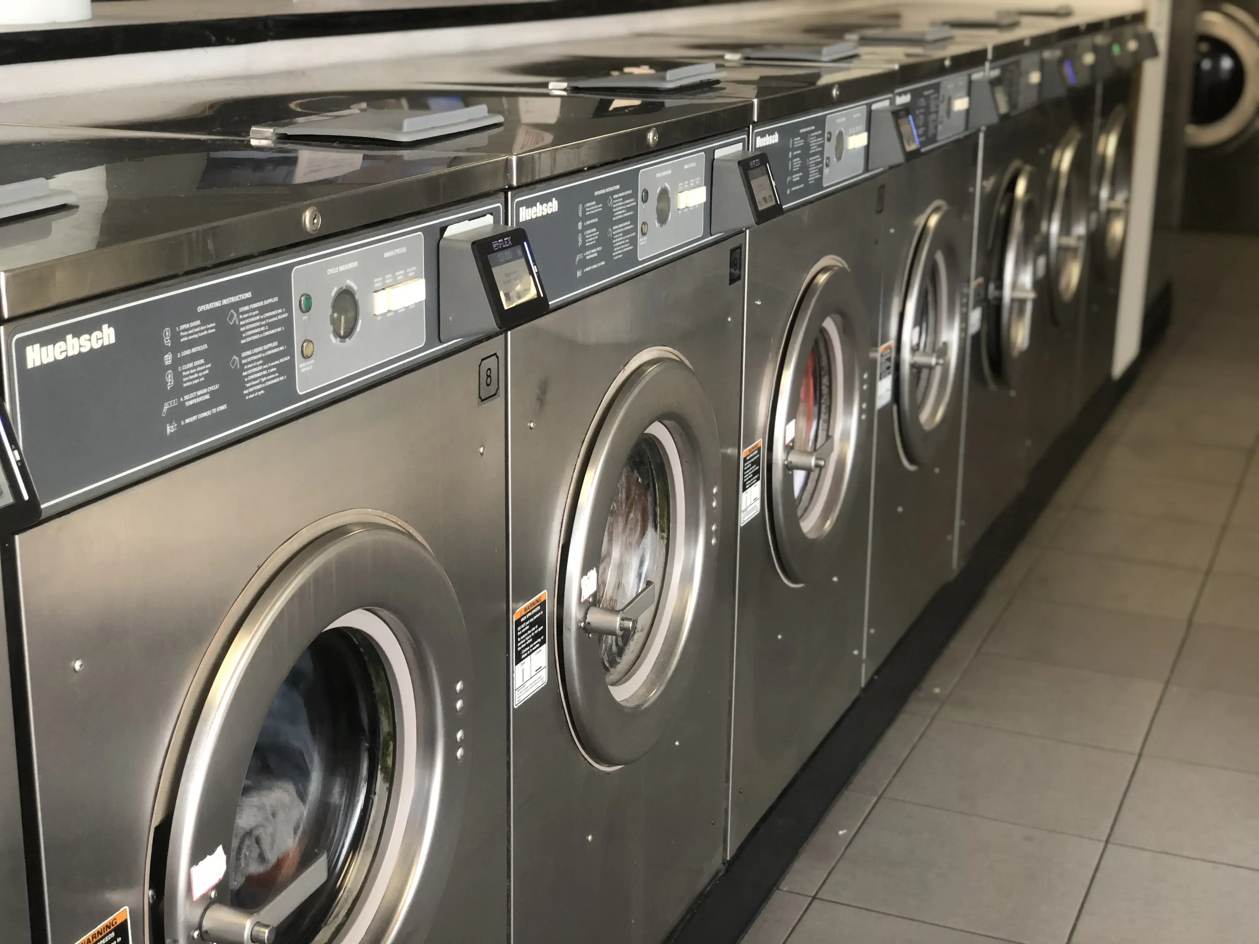 Drop n Go Laundromat - Image 1