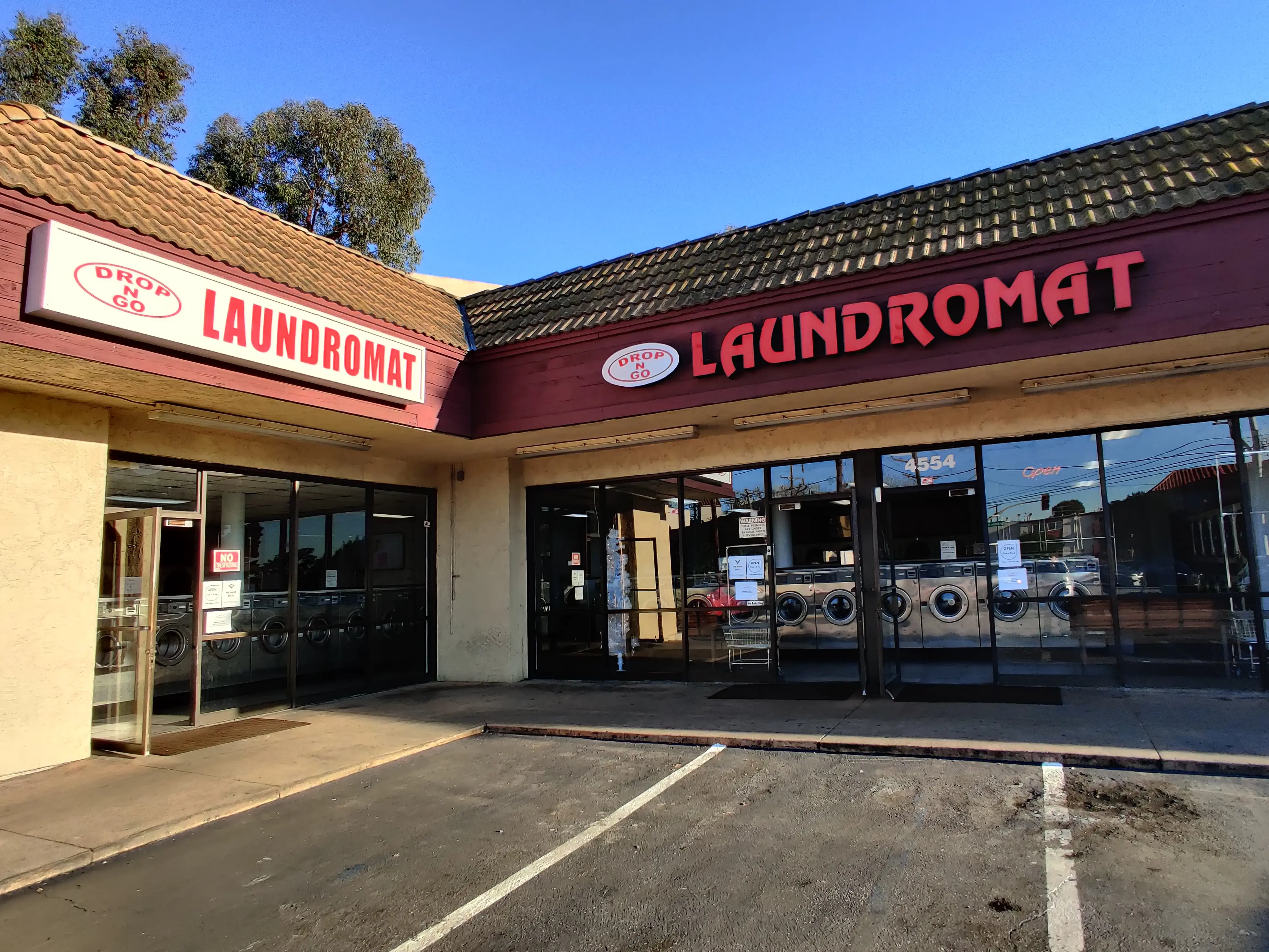 Drop n Go Laundromat - Image 3