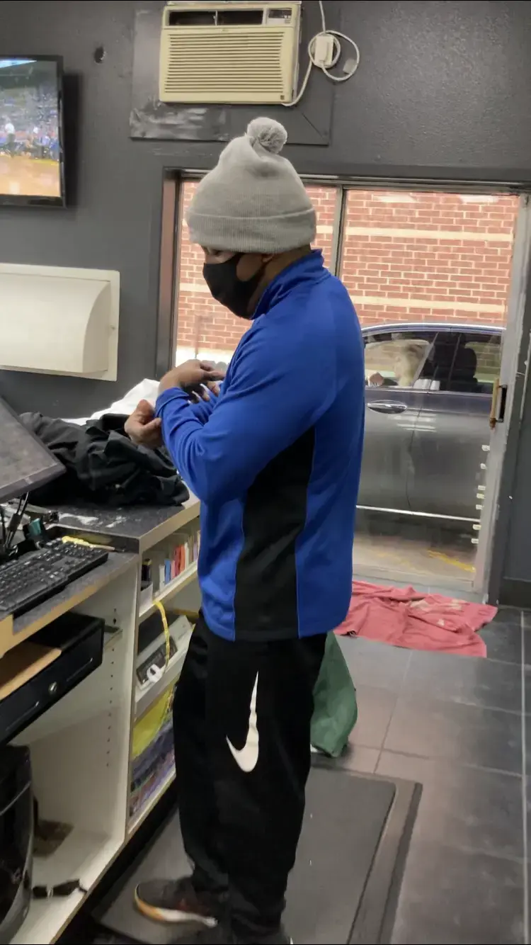 Dry Clean Super Center thumbnail 20