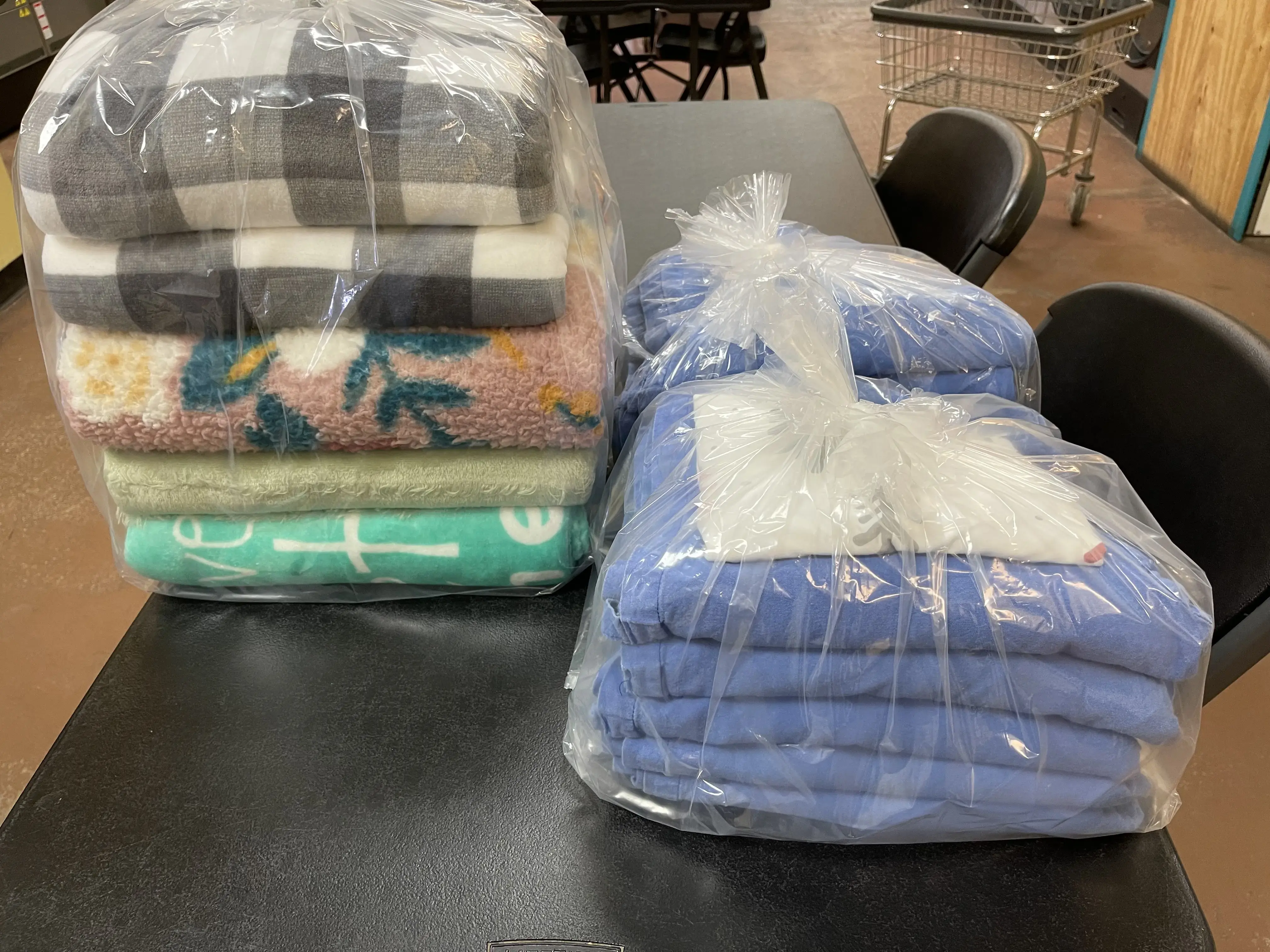 Dry Cleaners and Washateria in Lytle - Image 8