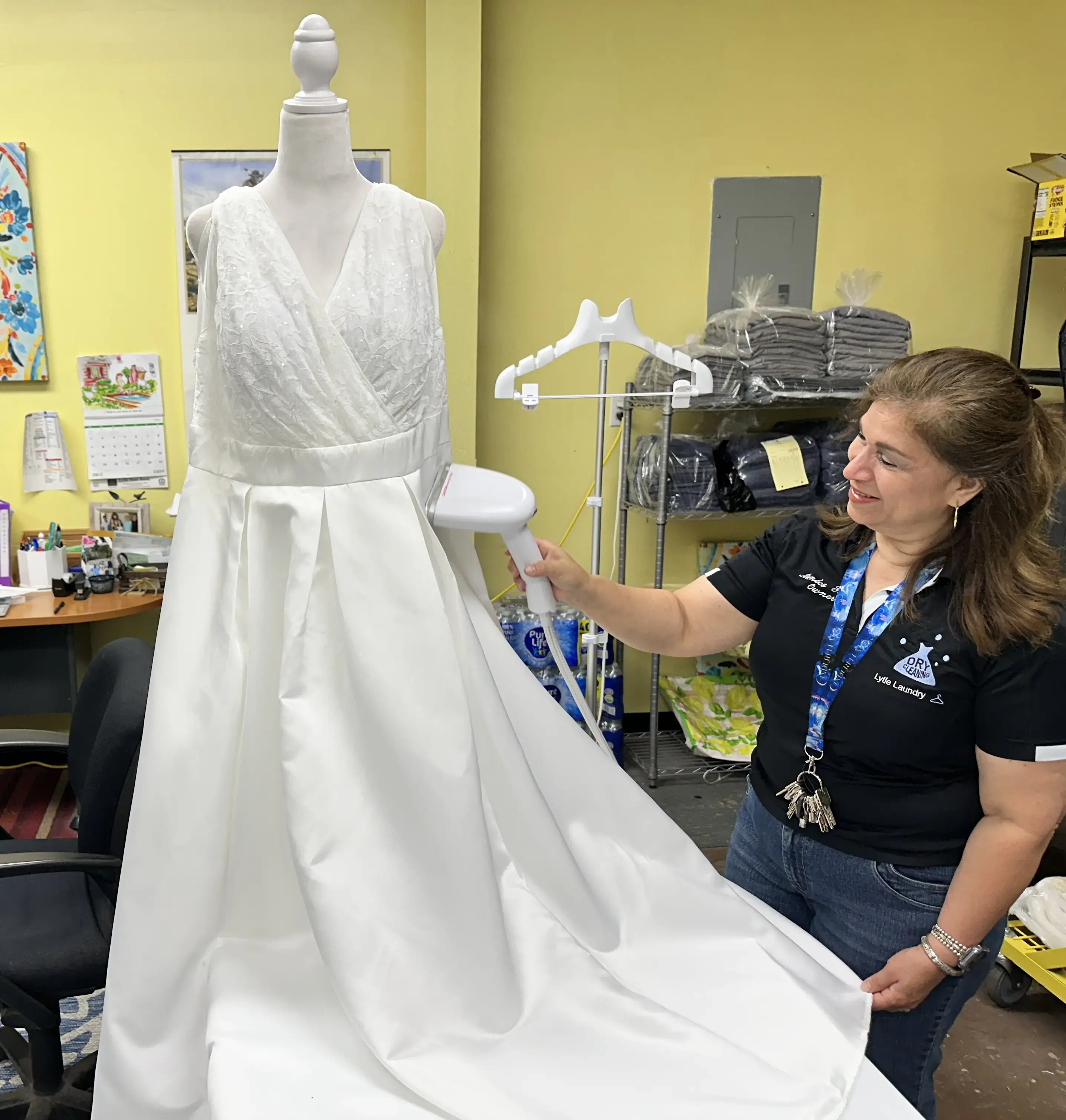 Dry Cleaners and Washateria in Lytle - Image 20