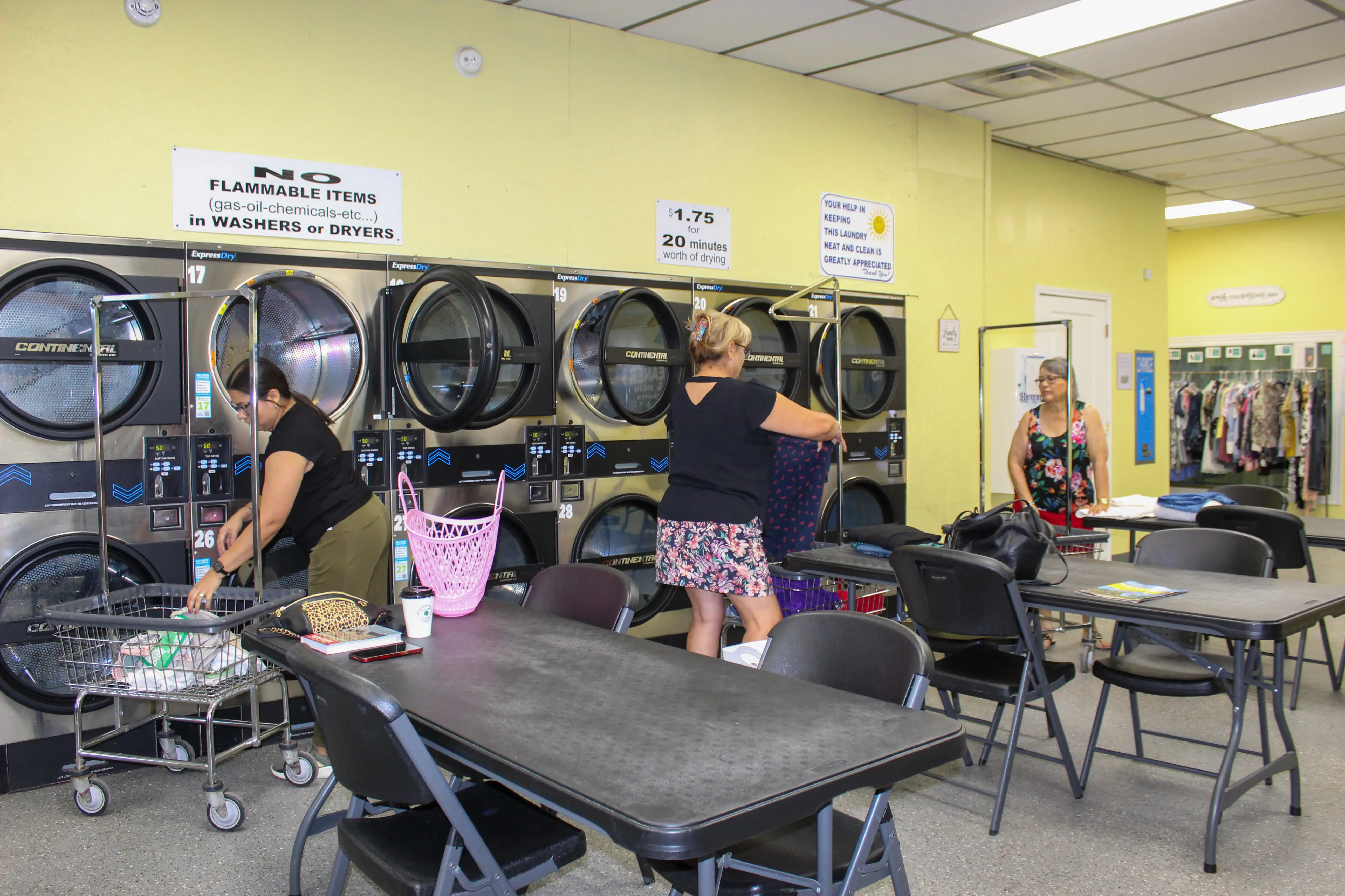 Dry Cleaners and Washateria in Lytle thumbnail 2