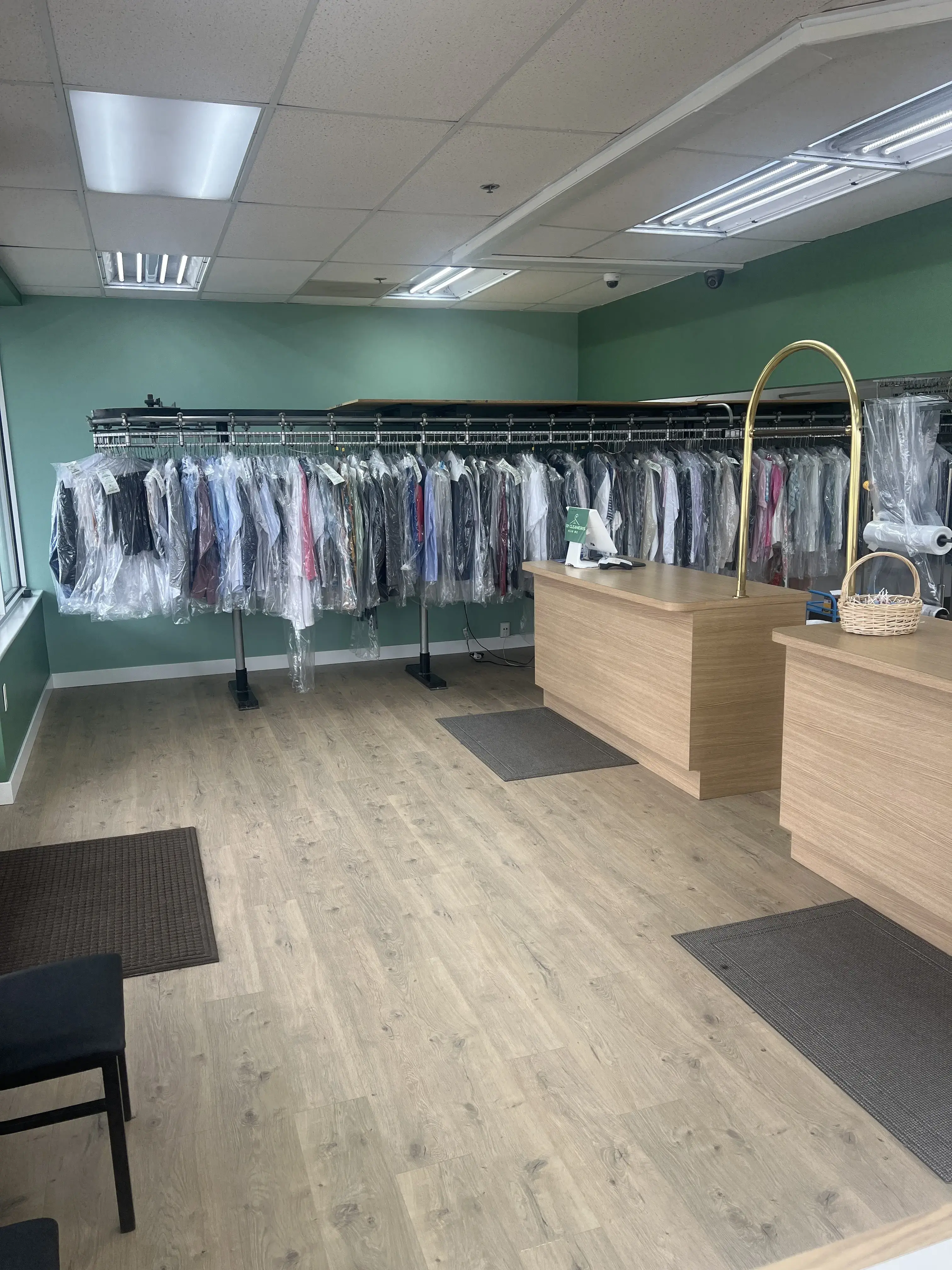 Dry Cleaners Near Me thumbnail 15