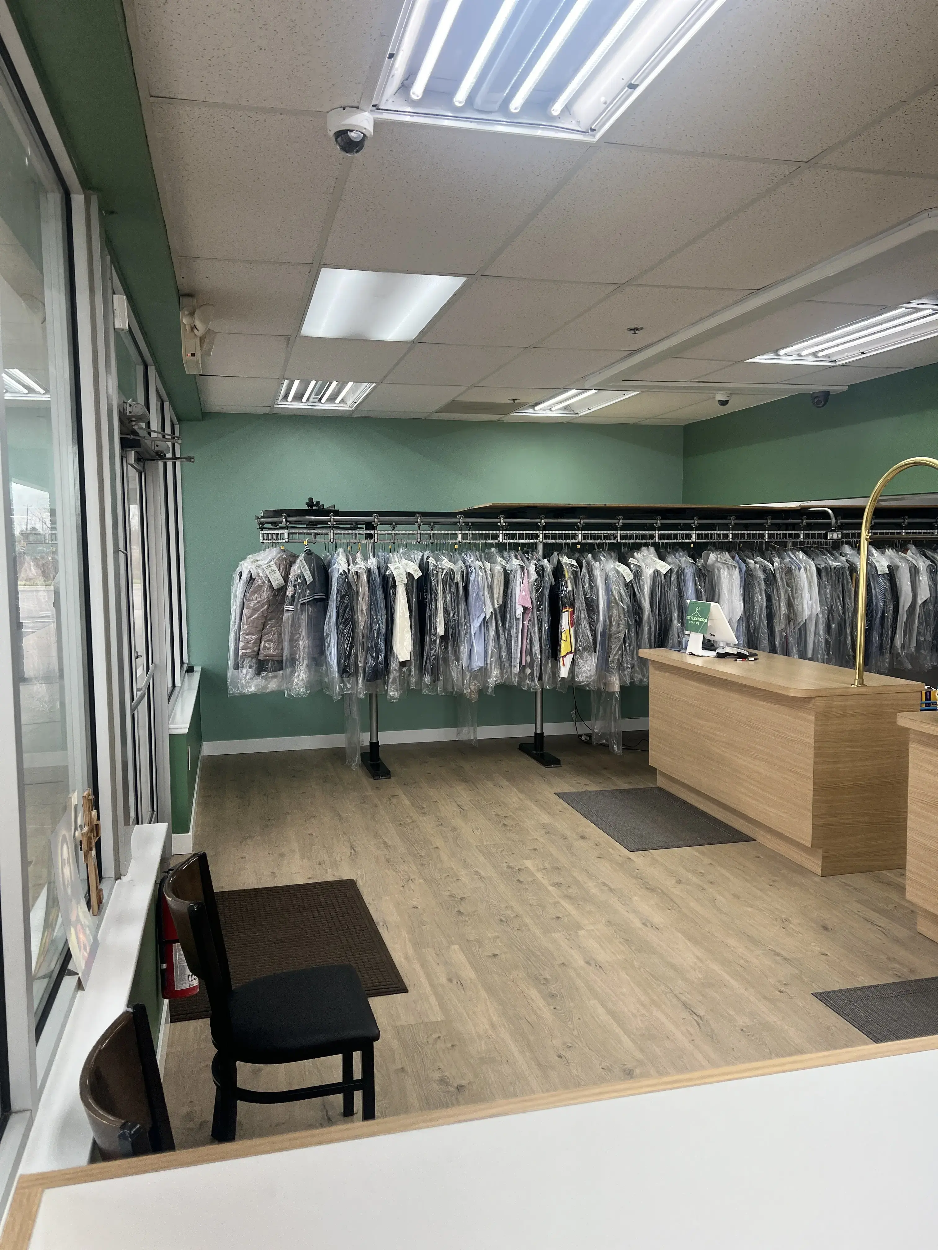 Dry Cleaners Near Me thumbnail 17