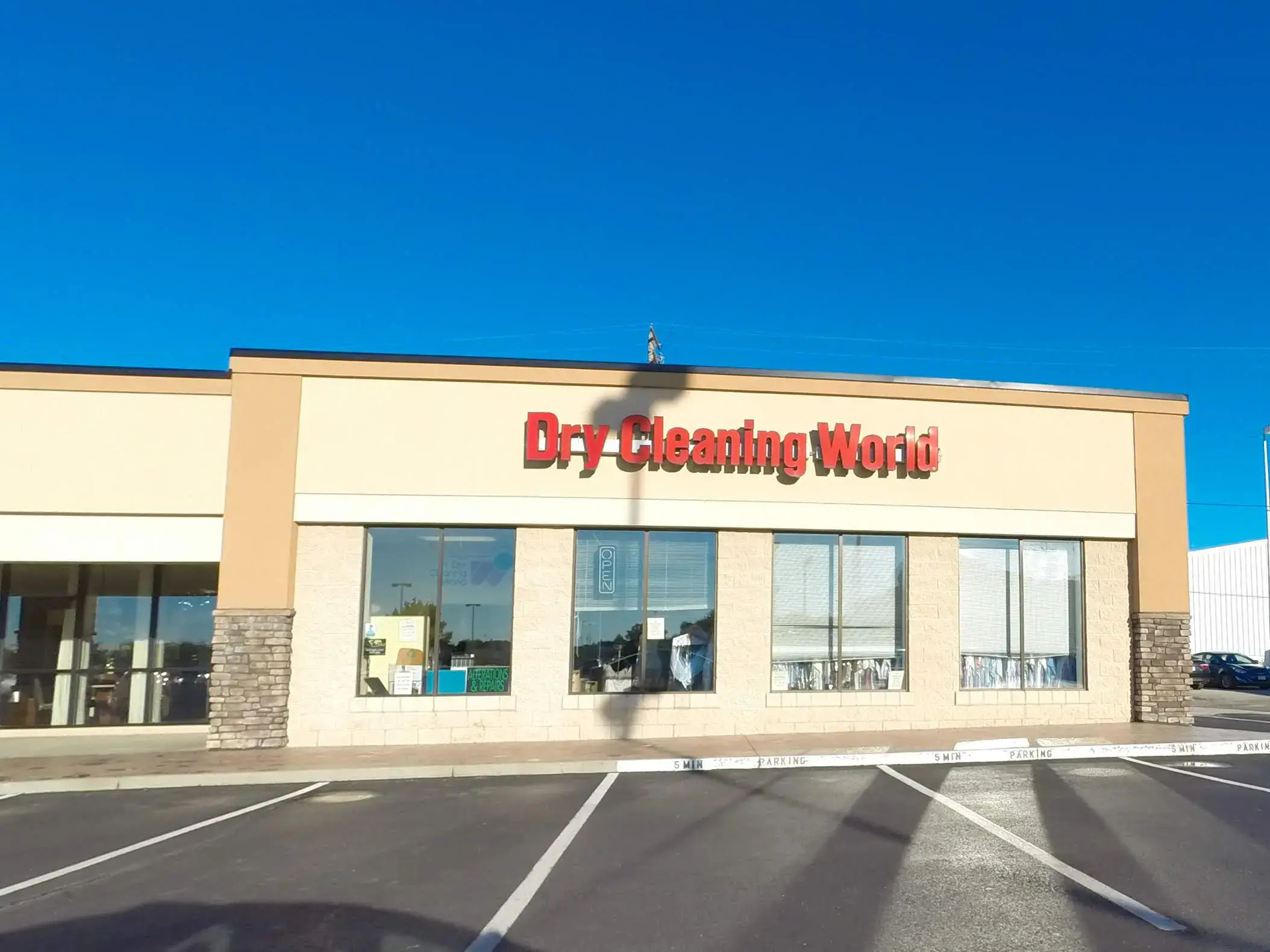 Dry Cleaning World - Image 8