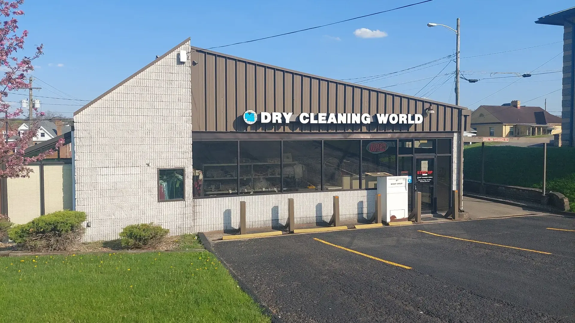 Dry Cleaning World - Image 1