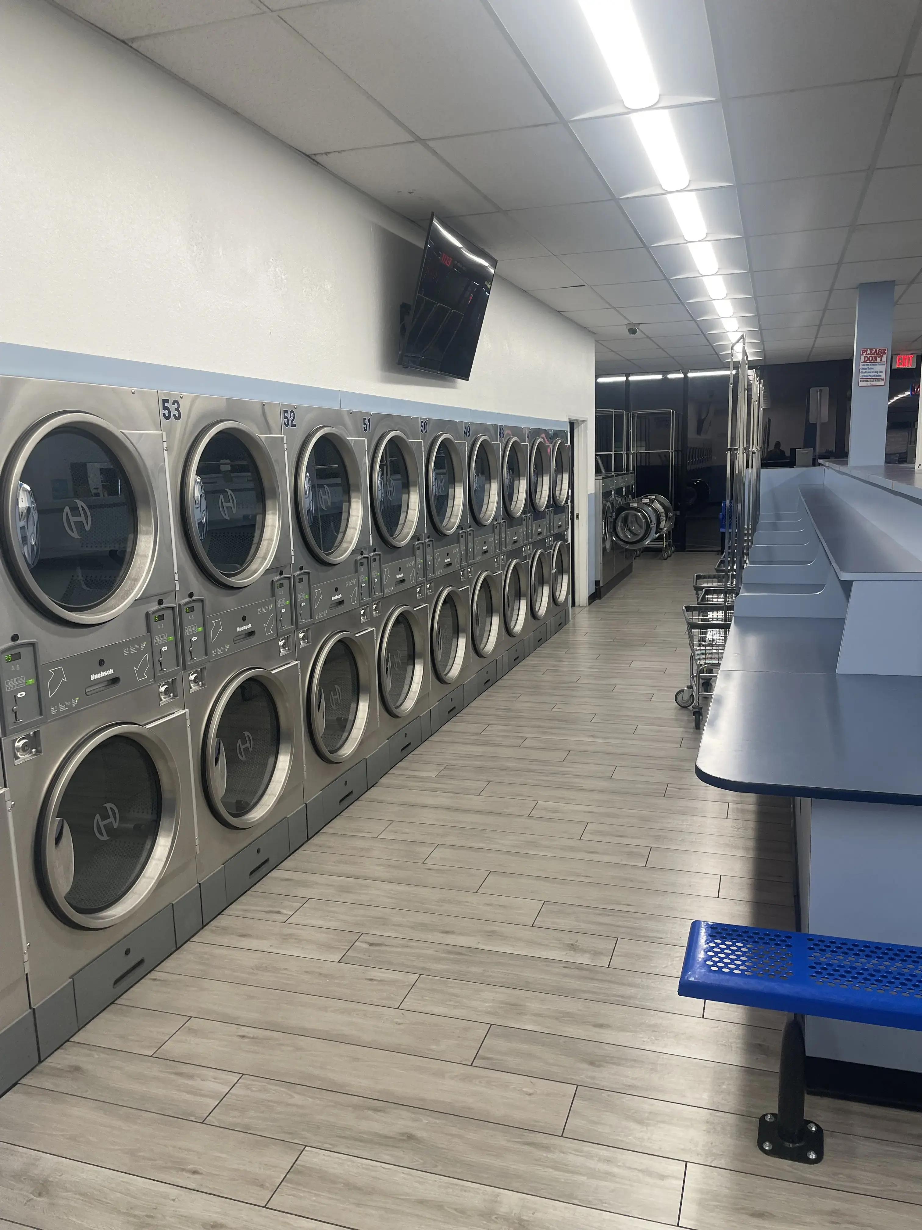 DT Coin Laundry thumbnail 1