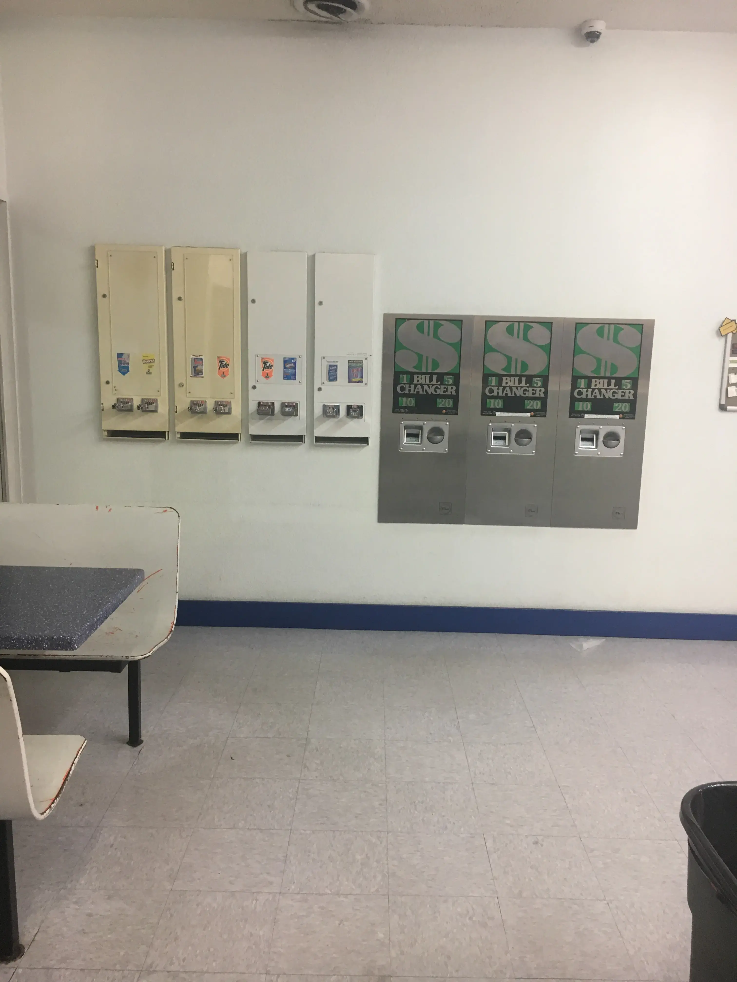 Ducky Wash Laundromat - Image 8