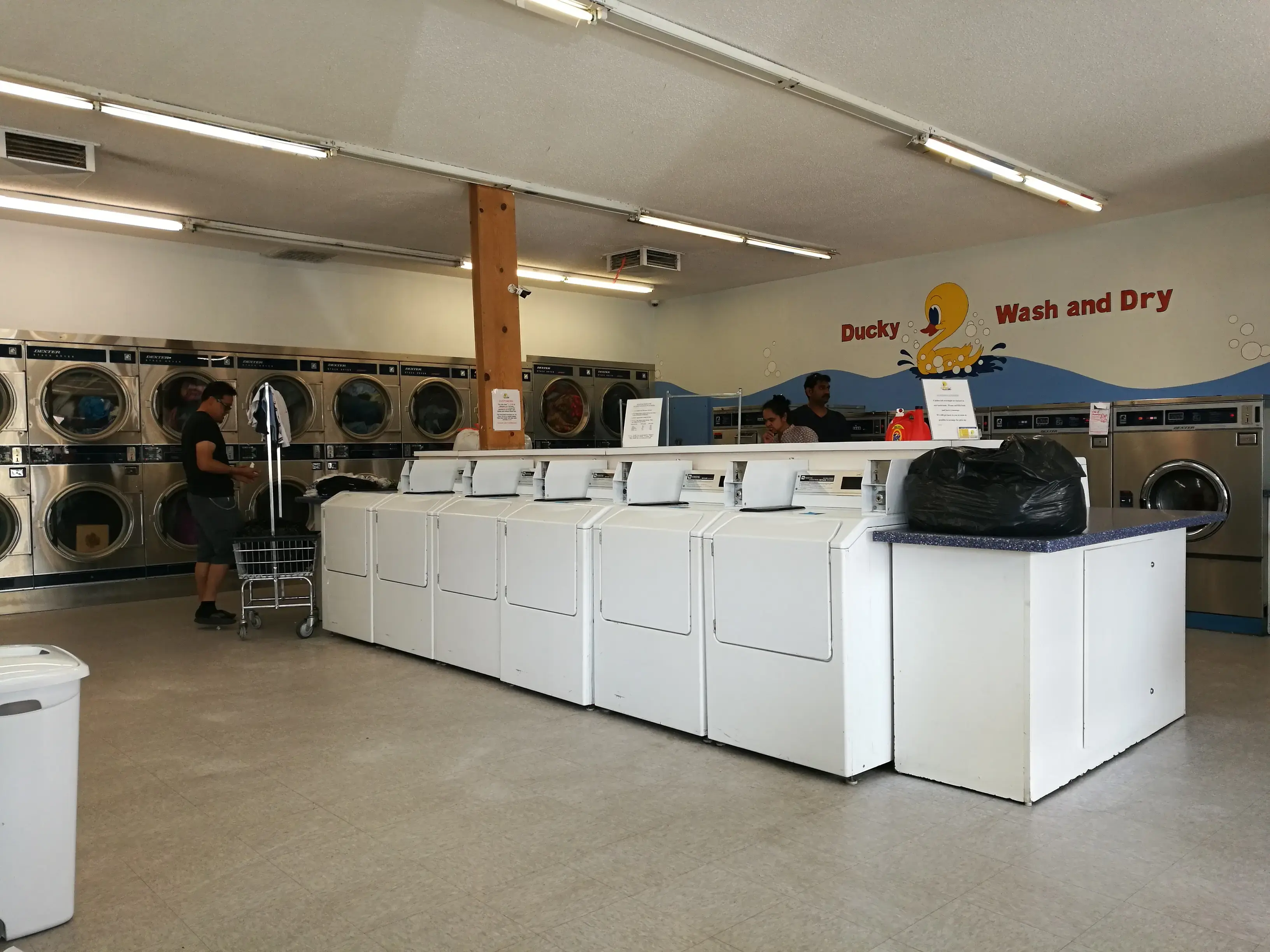 Ducky Wash Laundromat - Image 18