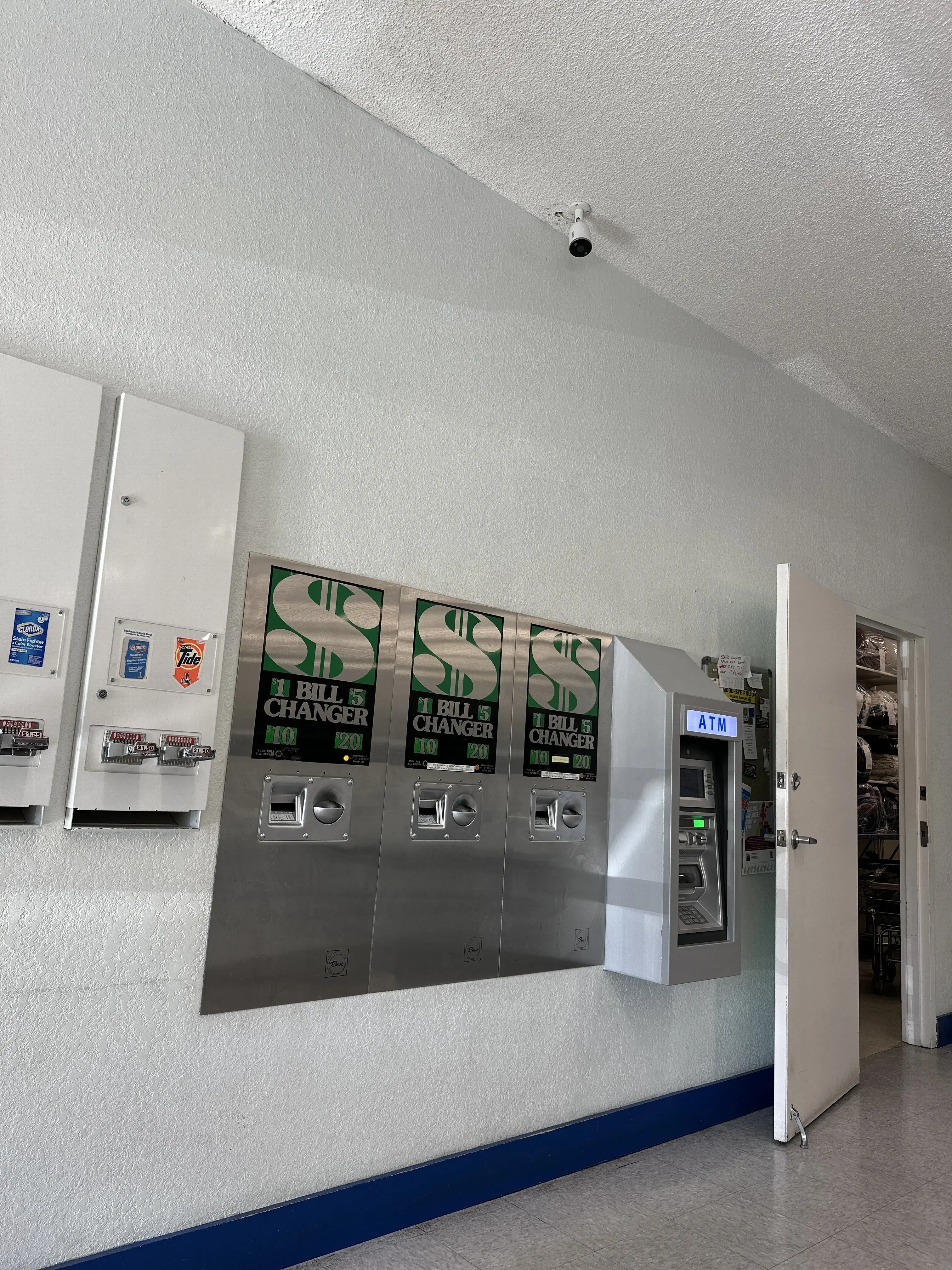 Ducky Wash Laundromat - Image 7