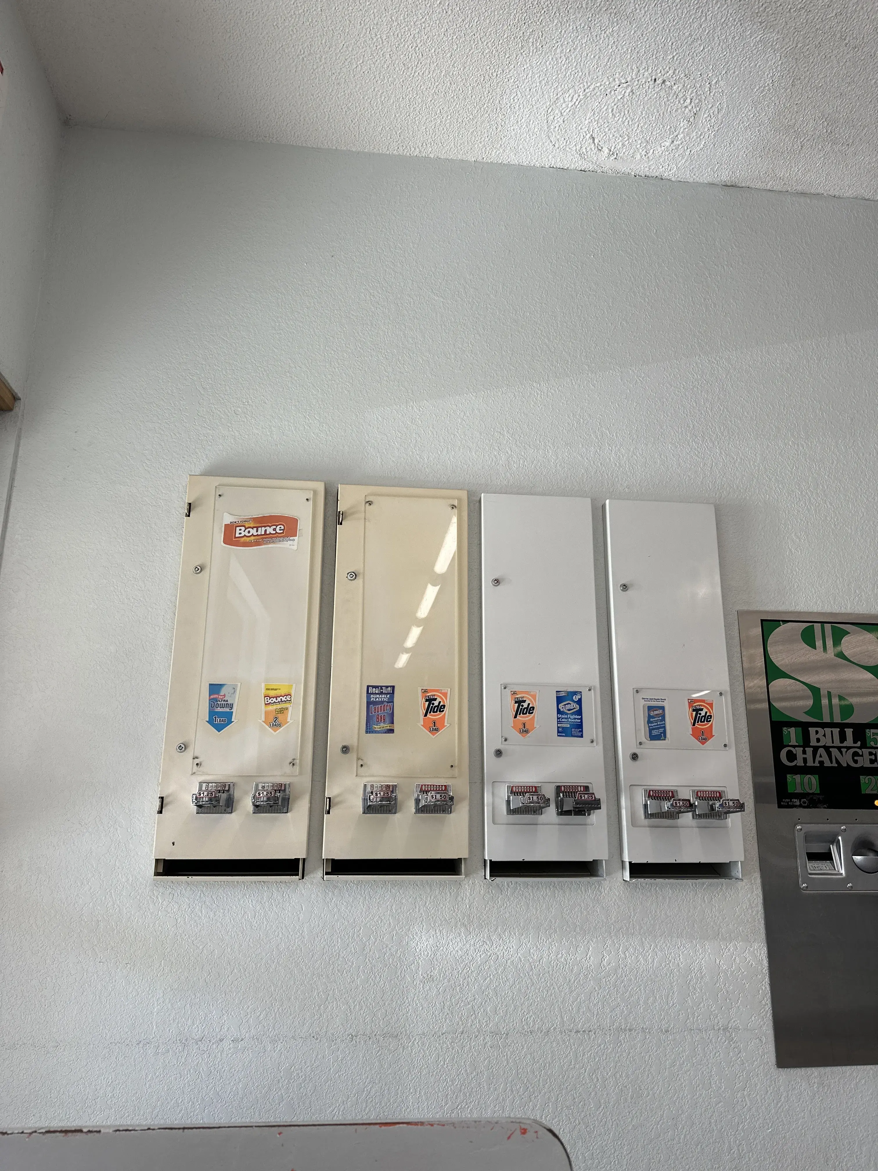 Ducky Wash Laundromat - Image 14