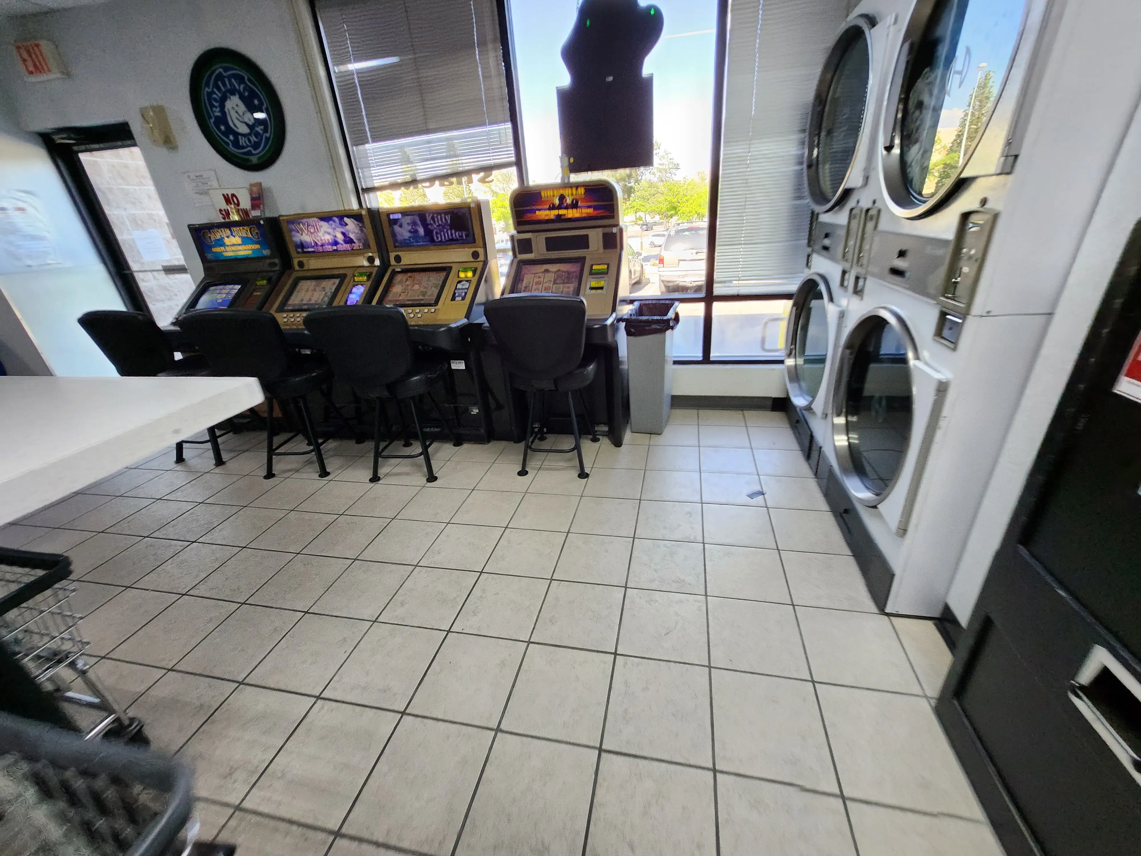 Duds n' Suds - South Store thumbnail 16