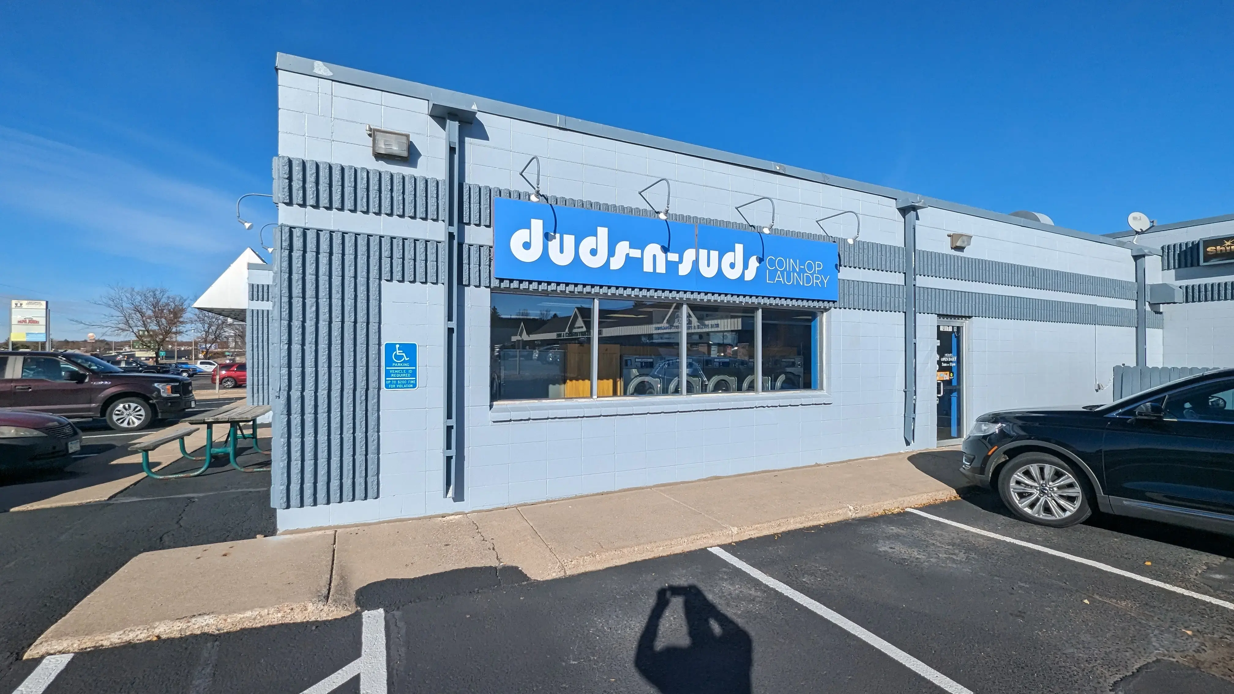 Duds-n-Suds Coin Laundry of Elk River thumbnail 4