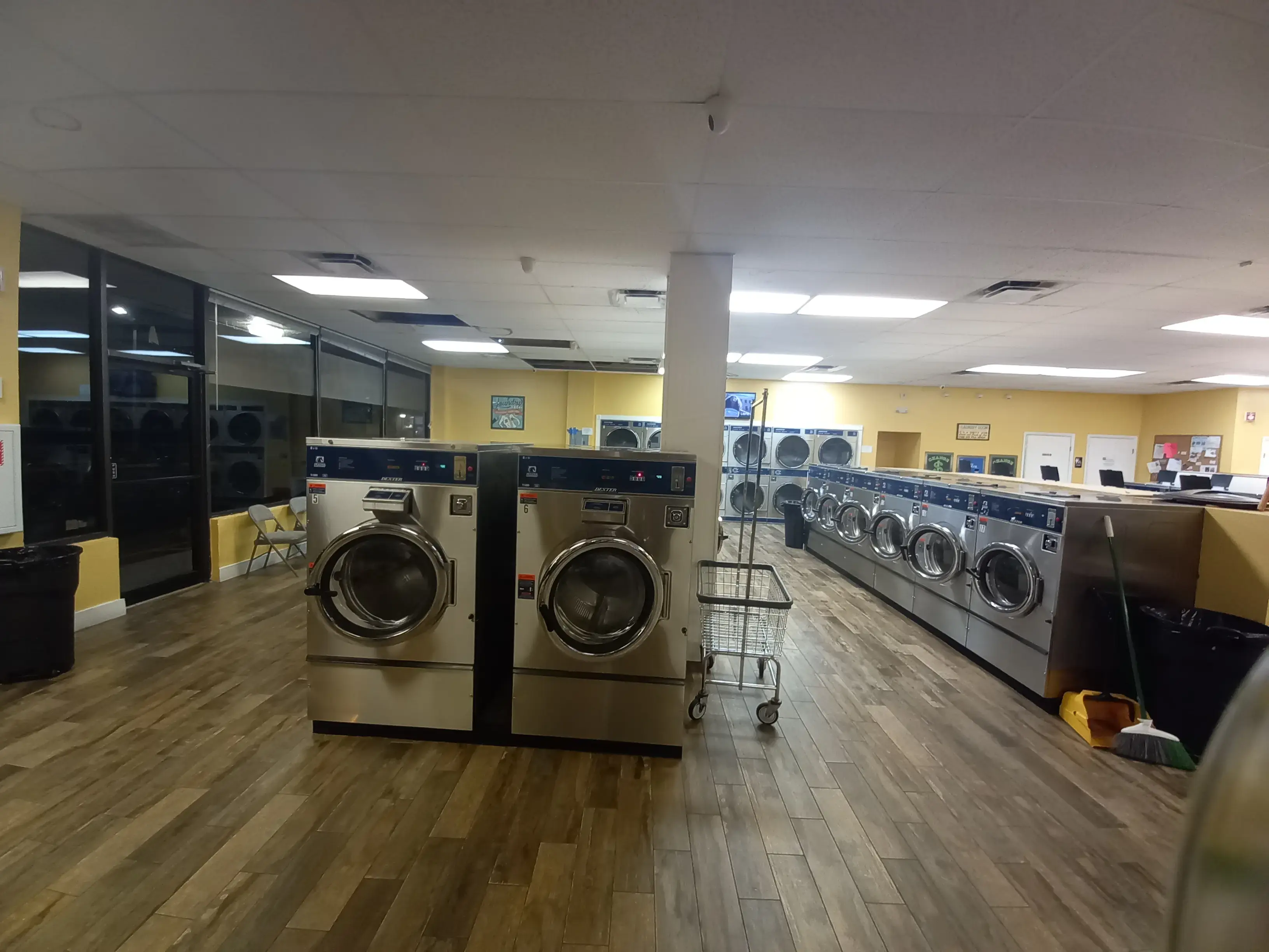 Duds 'n Suds Dryclean 'n Laundry - Image 19