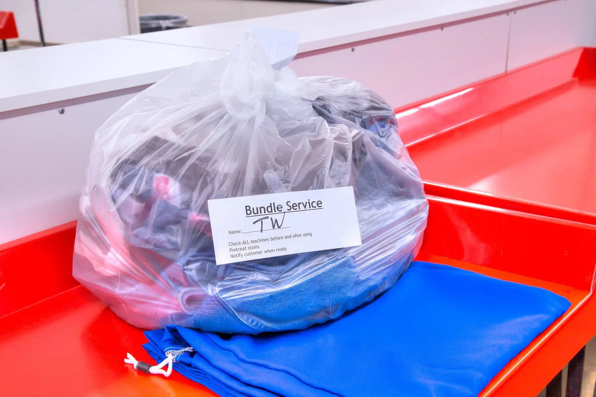 Duds N Suds Laundry - Image 6