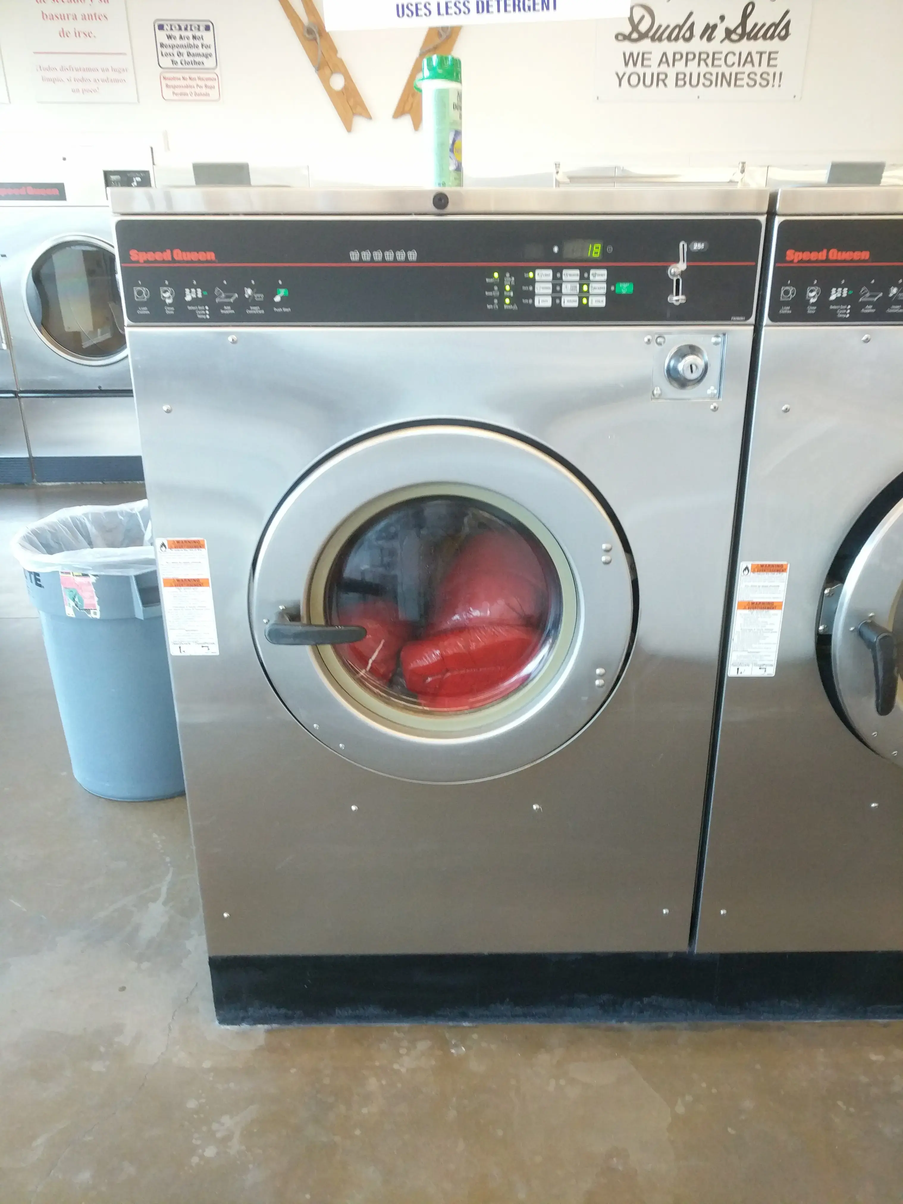 Duds N Suds Laundry thumbnail 16