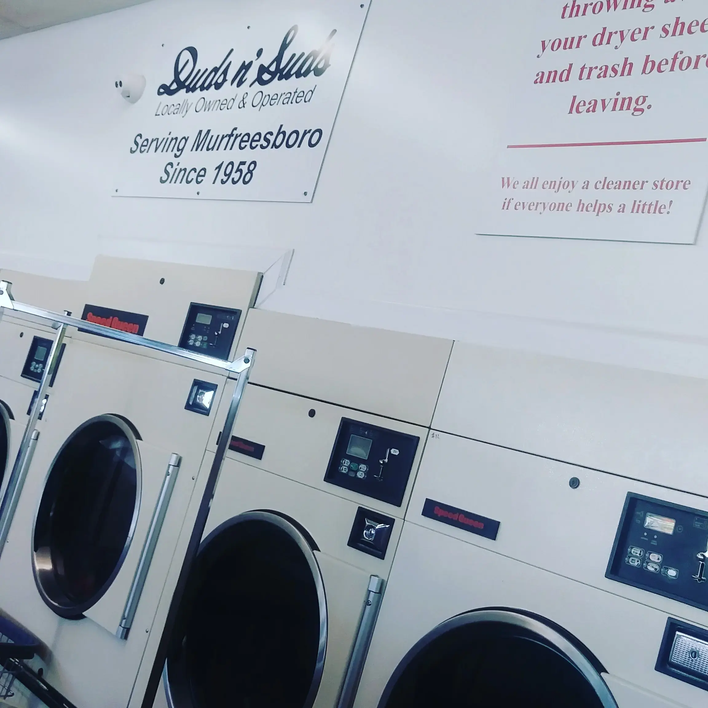 Duds N Suds Laundry thumbnail 20