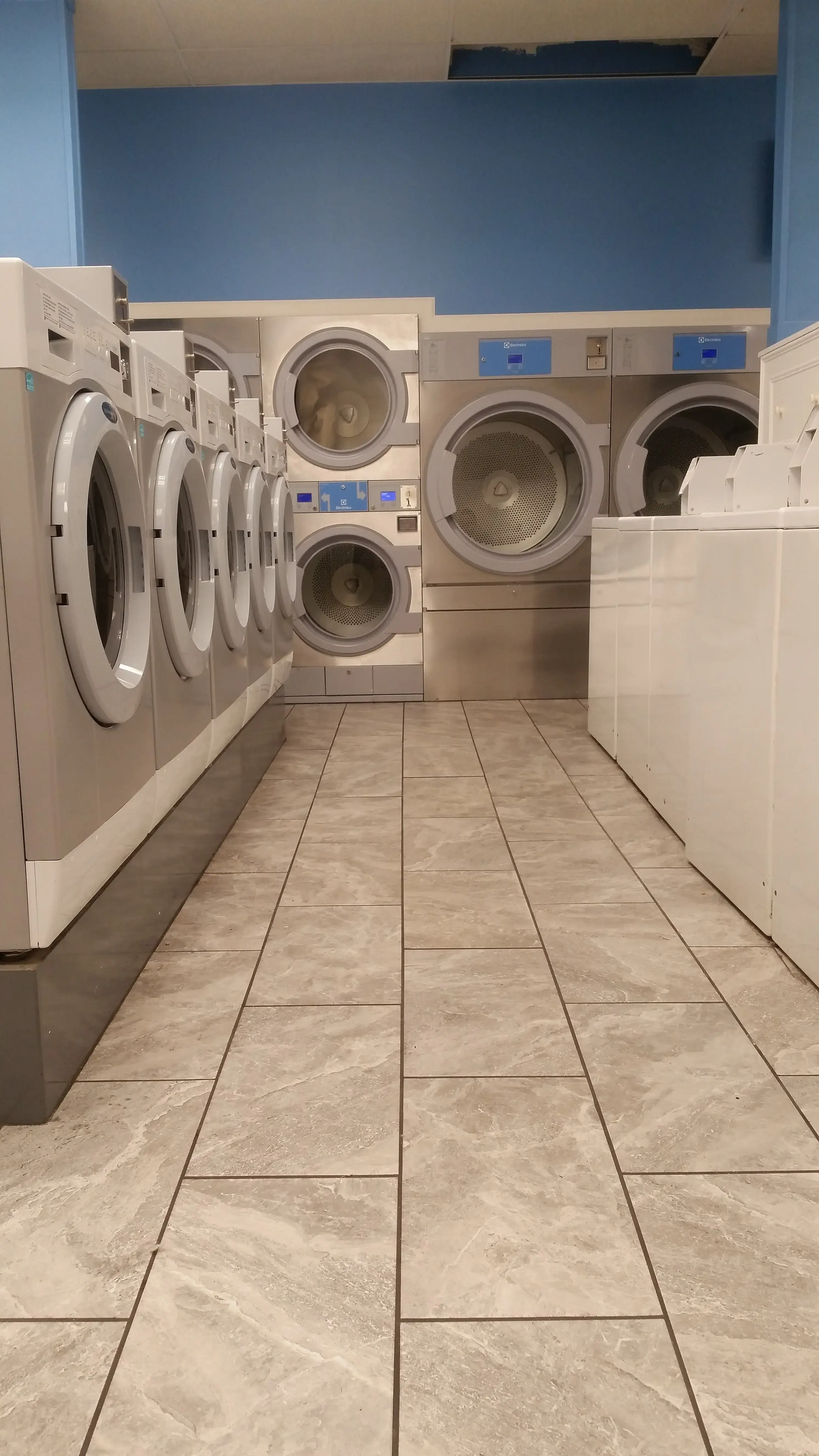 Duds 'n Suds - Image 17