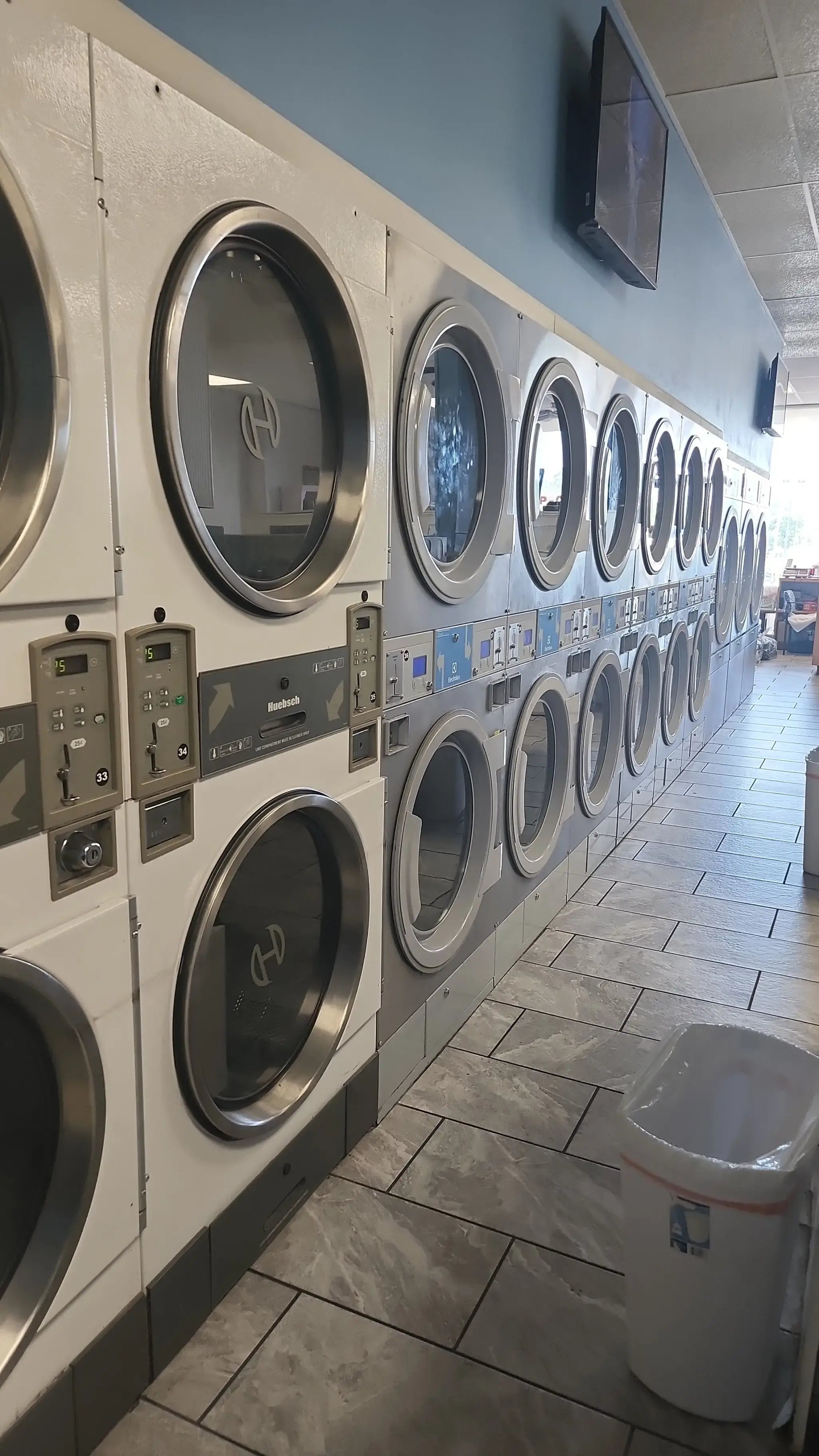 Duds 'n Suds - Image 16