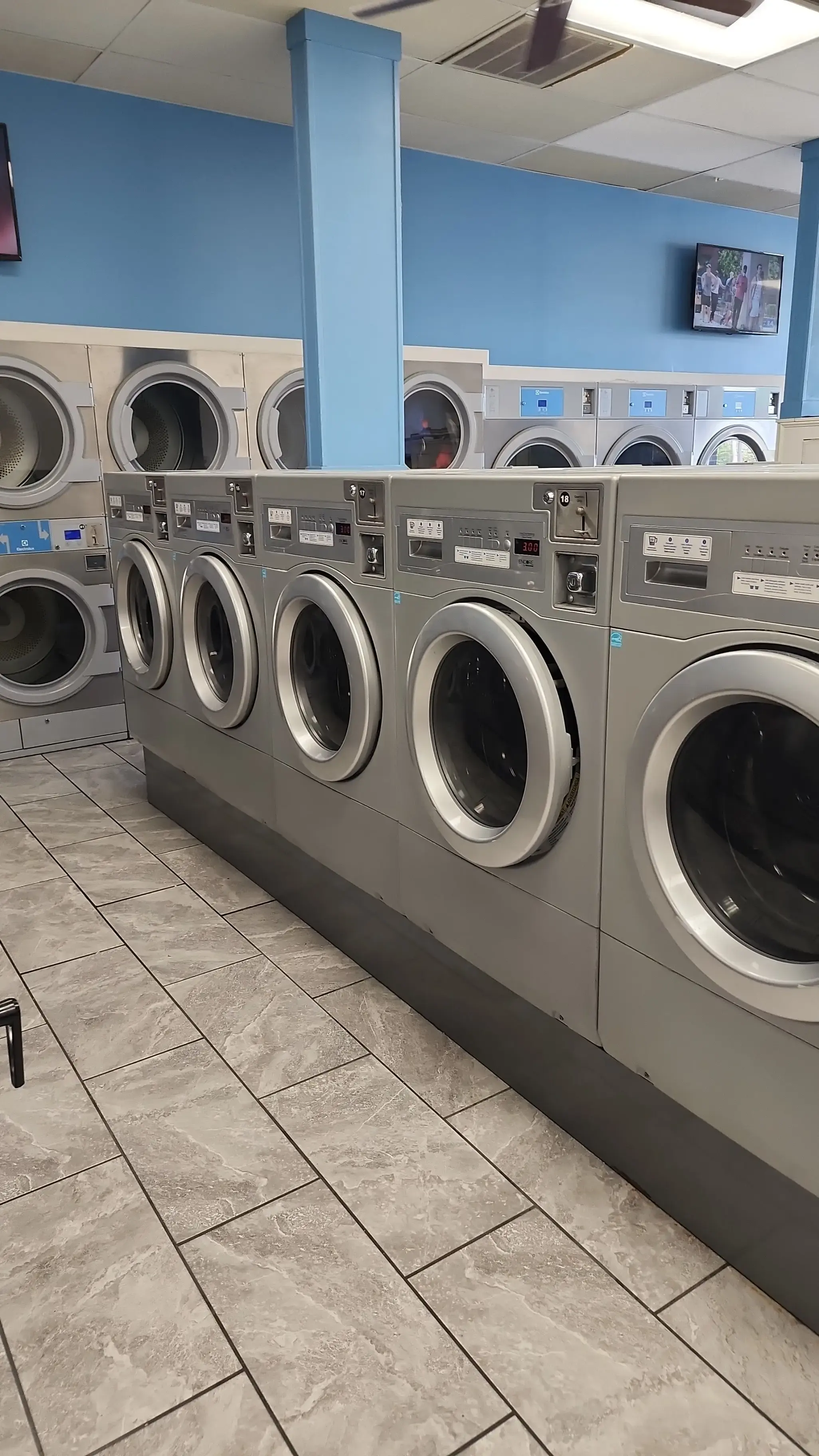 Duds 'n Suds - Image 18