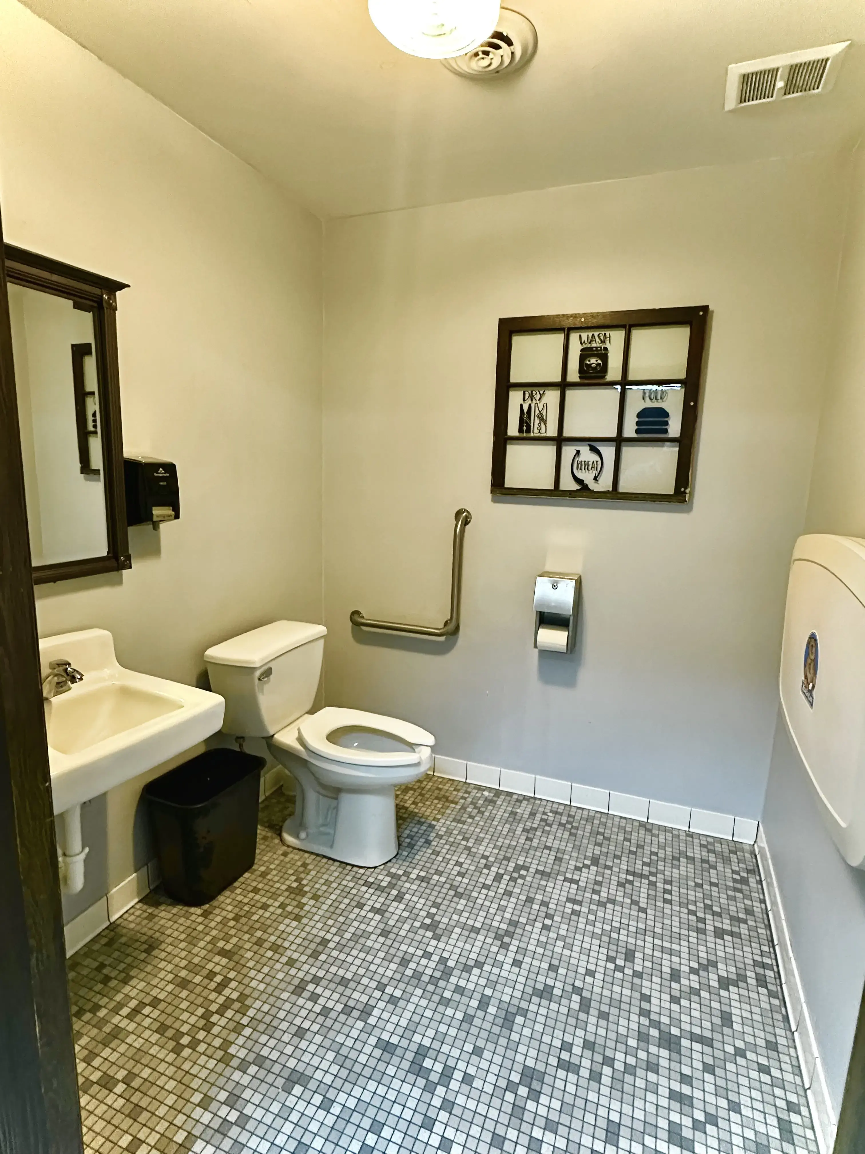 Duds & Suds - Image 2