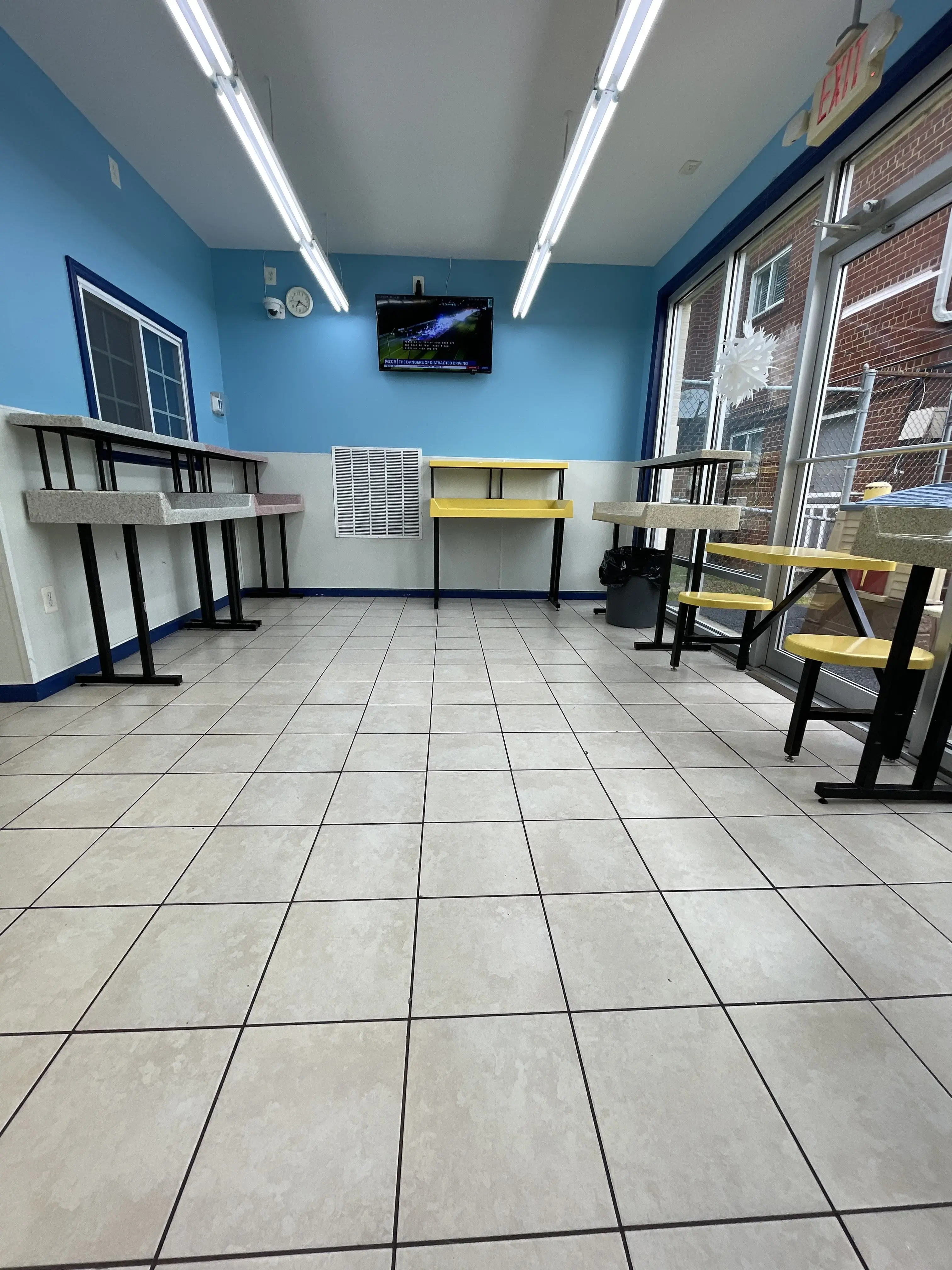 Dukes Laundromat - Image 19