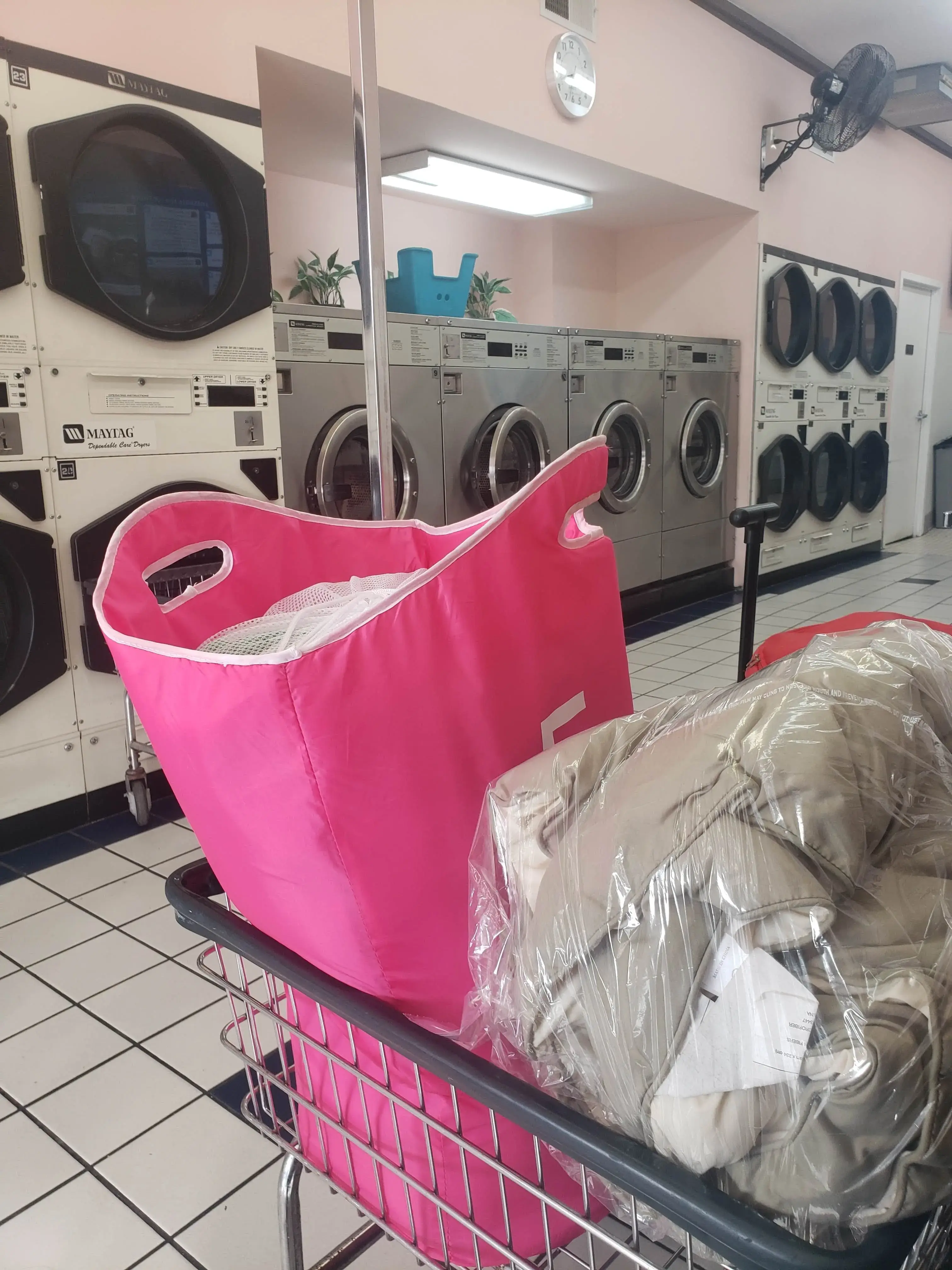 Dukes Laundromat thumbnail 12