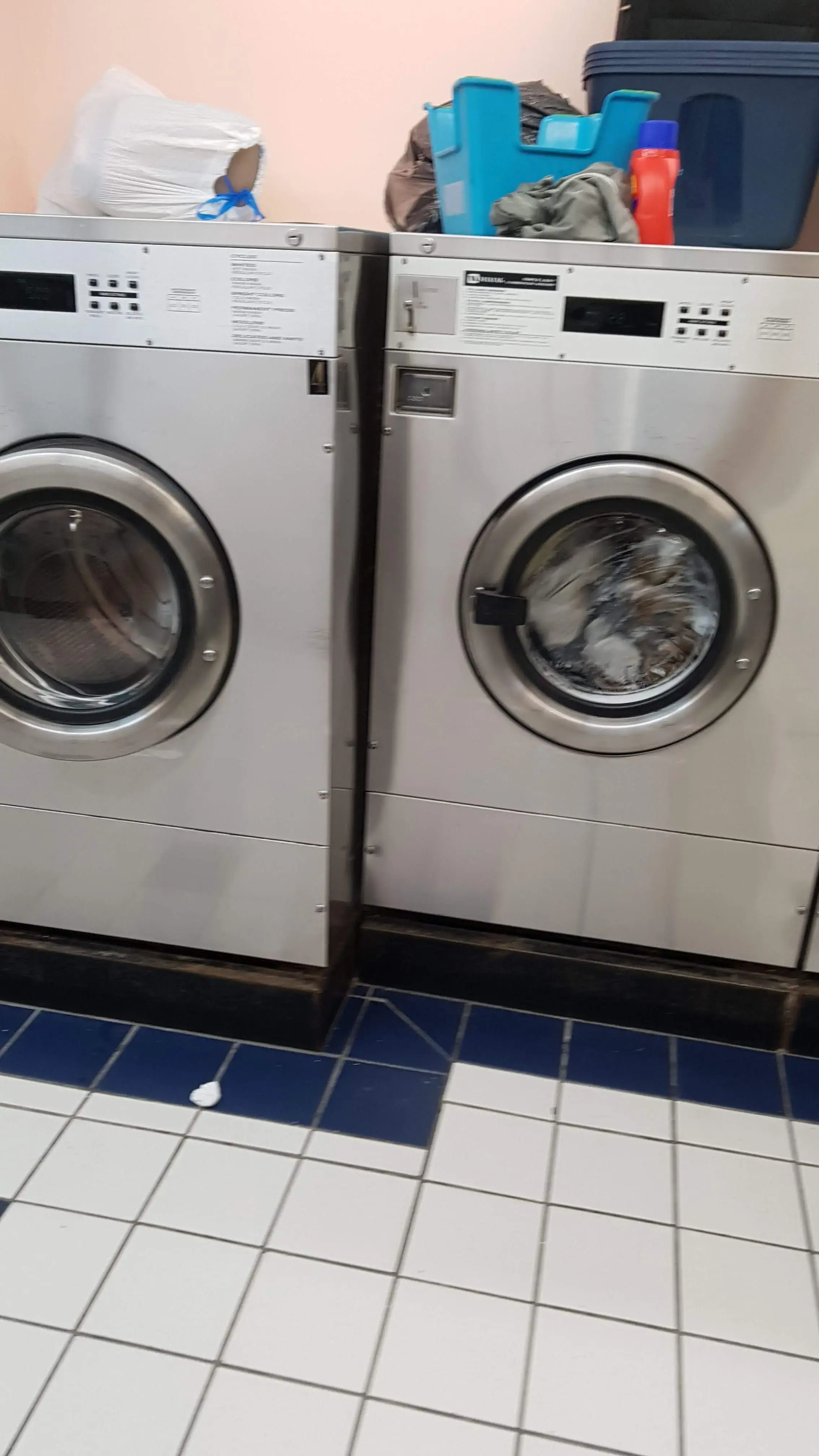 Dukes Laundromat thumbnail 14