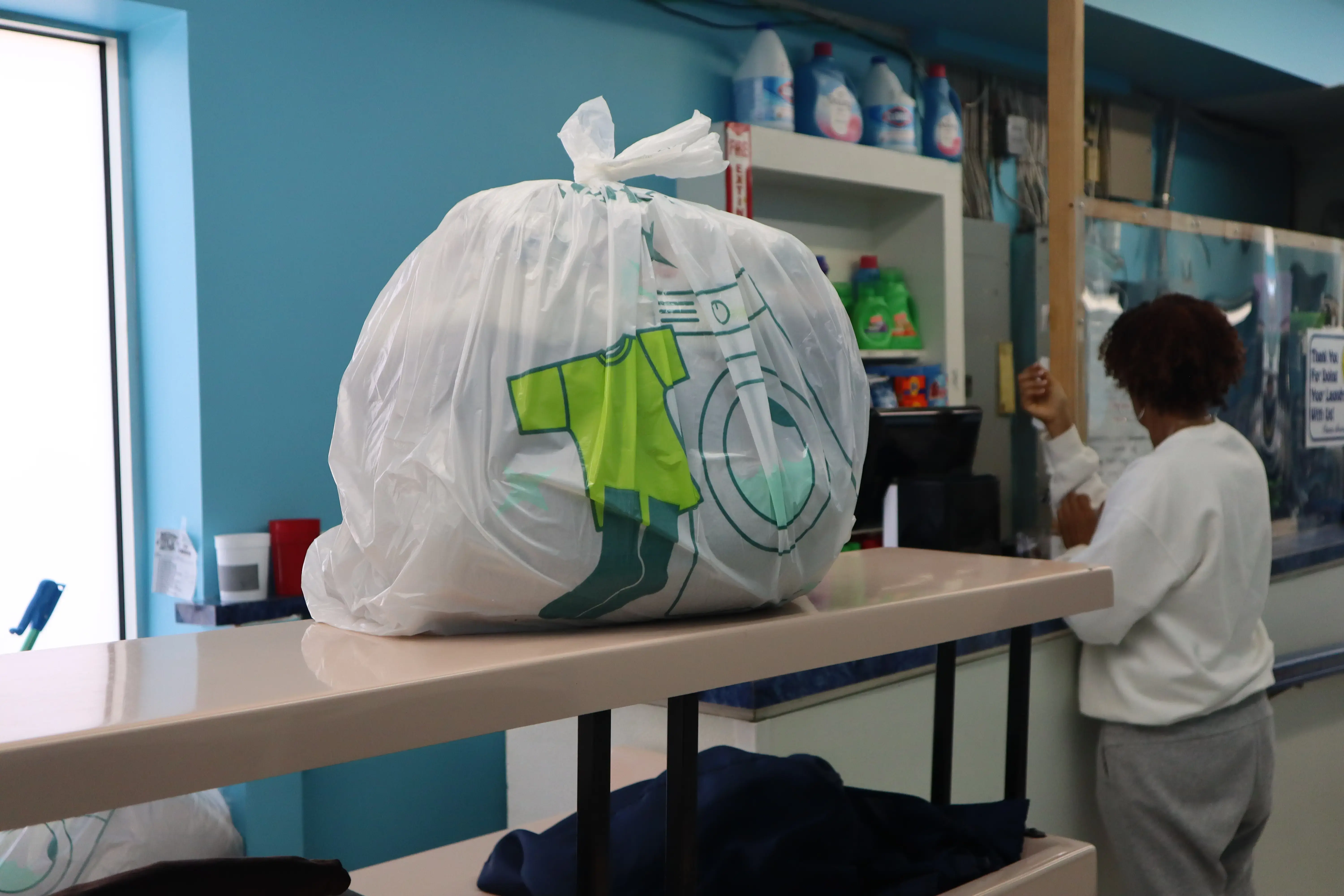 Dukes Laundromat thumbnail 20