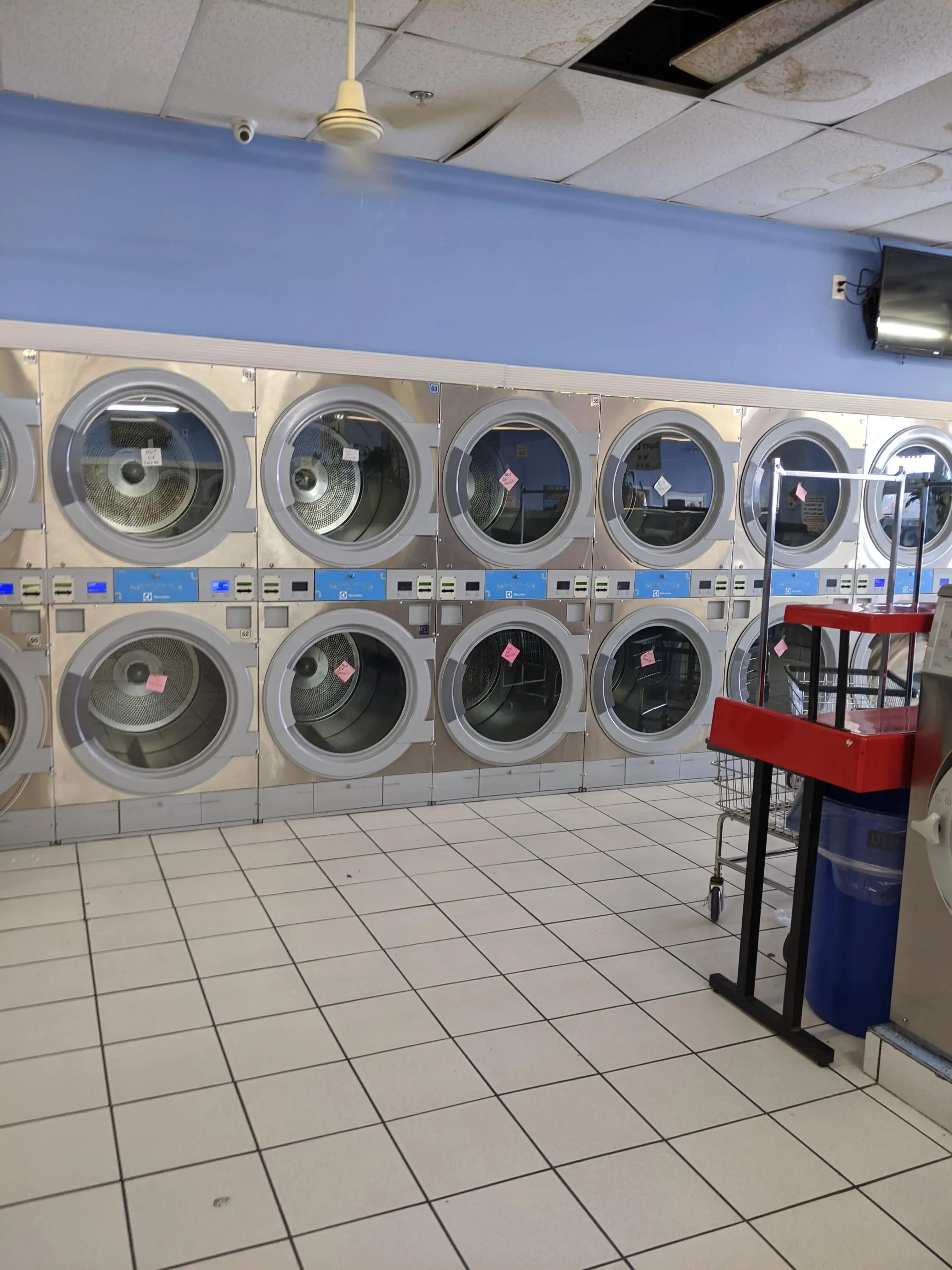 Dumfries Card Laundromat thumbnail 5