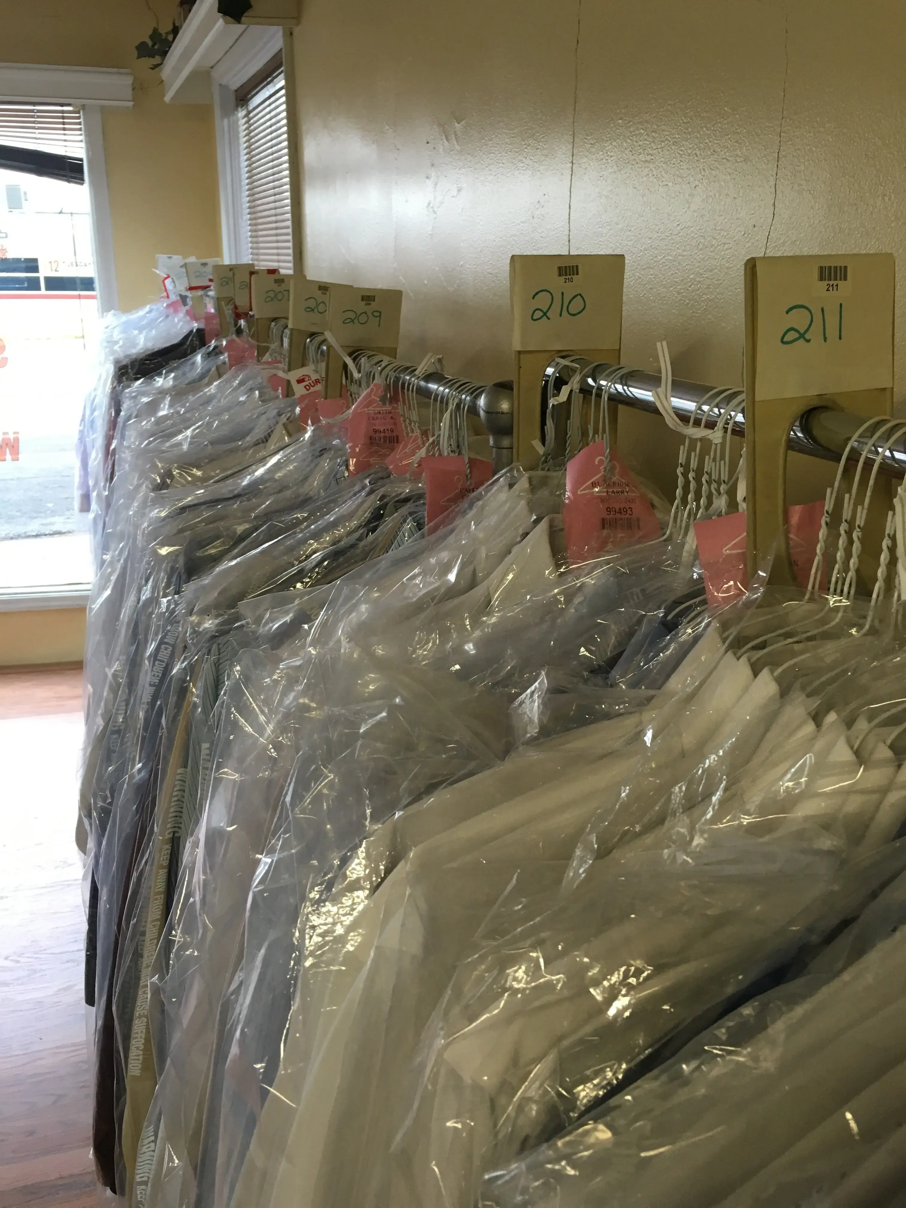 Durfey Extra Care Dry Cleaners - Image 4