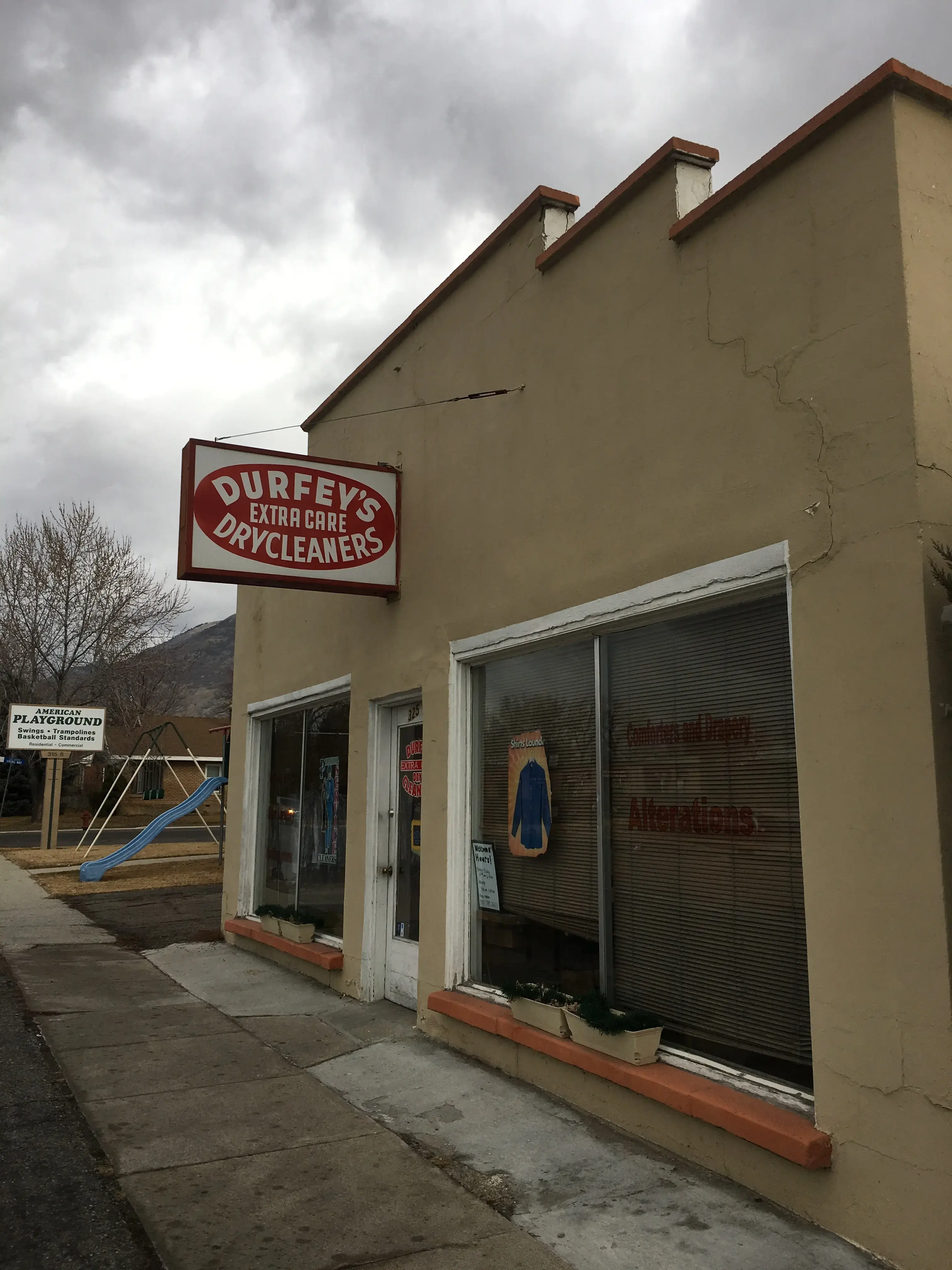 Durfey Extra Care Dry Cleaners - Image 2