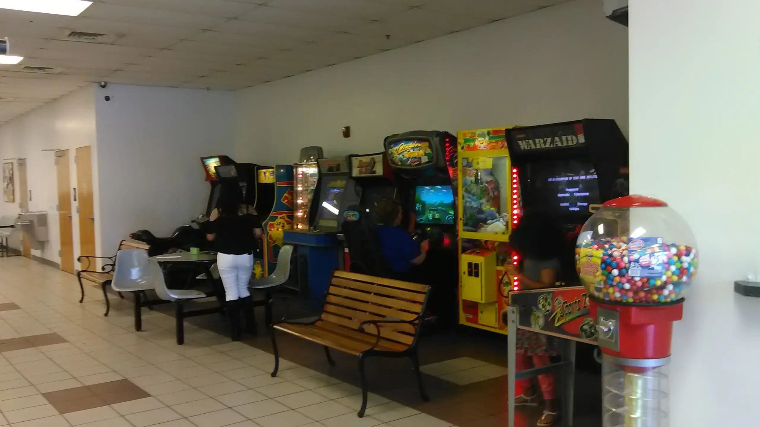 Durham Cleaners & Laundromat thumbnail 10