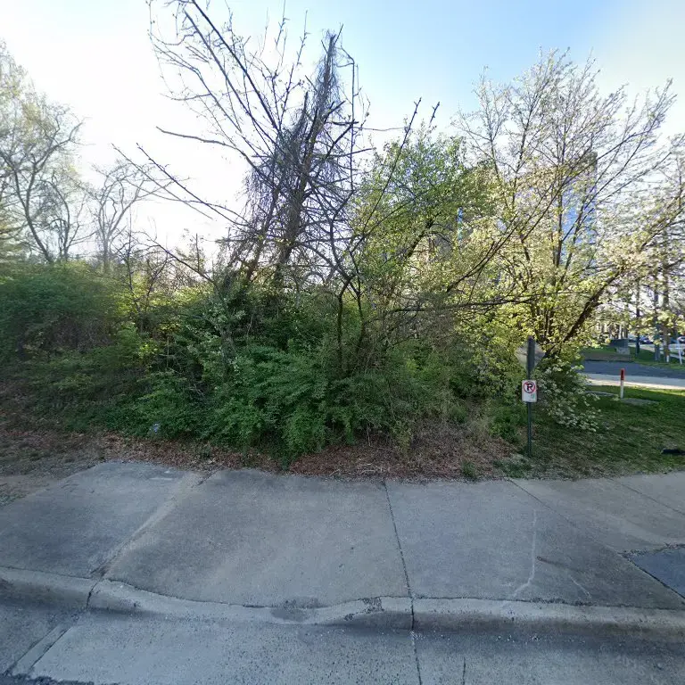 Dutch Girl Cleaners thumbnail 5