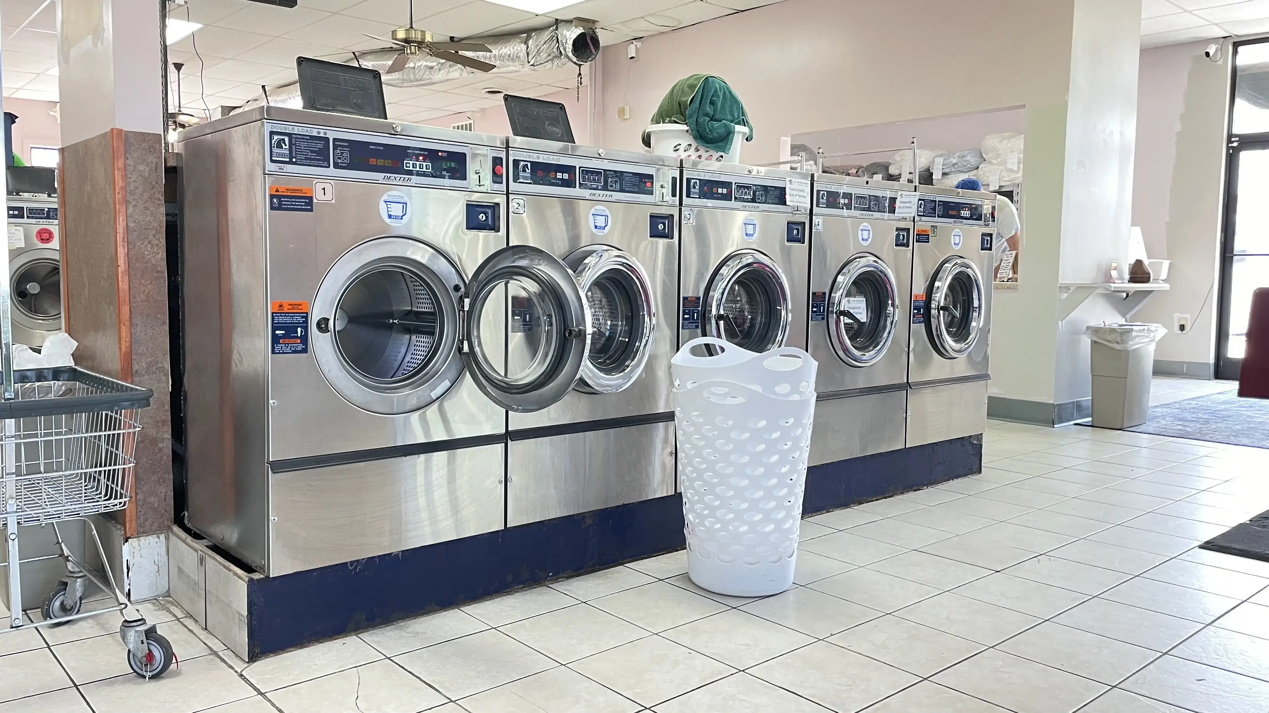 Dutch Girl Laundry on Sweeten Creek location