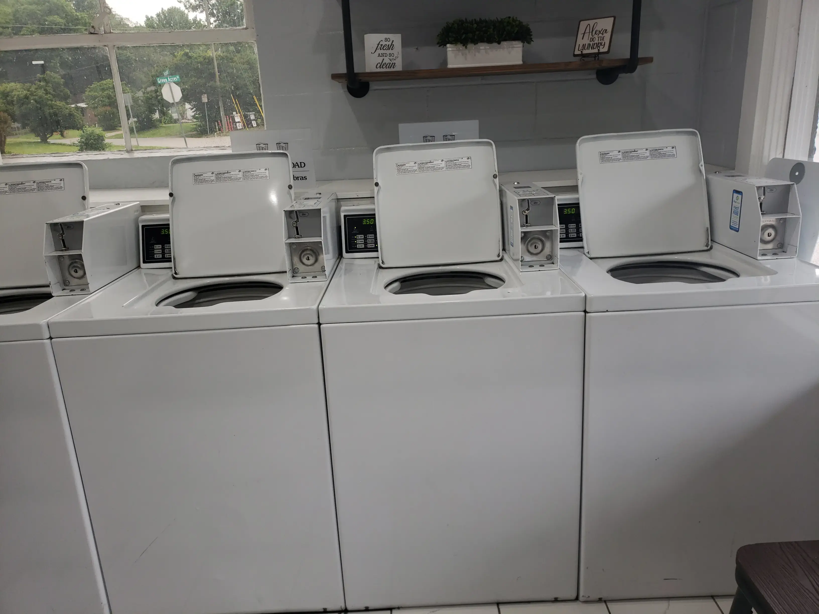 Dutch Maid Coin-O-Matic Laundry thumbnail 6